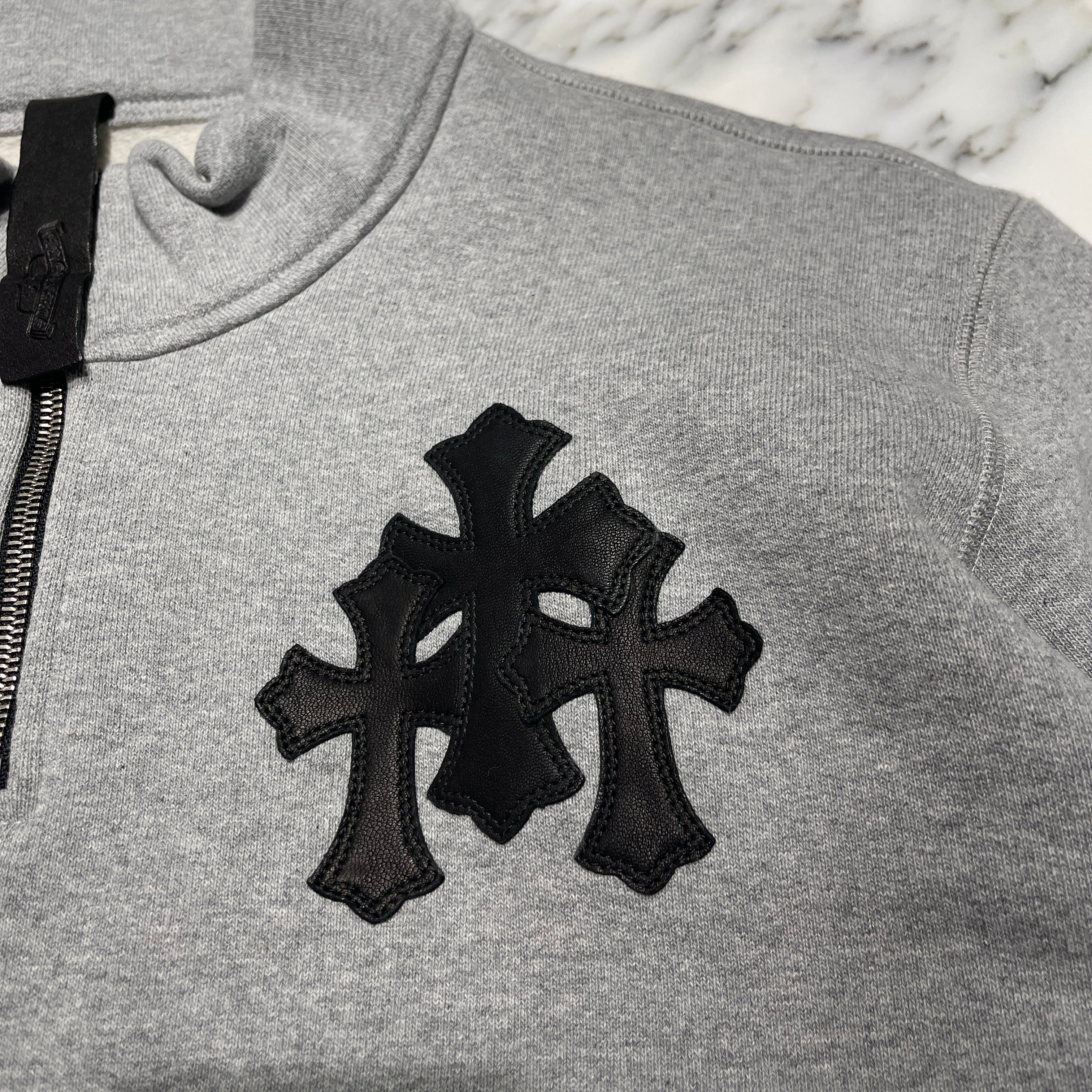 CHROME HEARTS Y NOT Cemetery Cross Patch Half Zip Sweat Shirt Size L クロムハーツ ワイノット セメタリークロスパッチ ハーフジップ スウェットシャツ サイズL