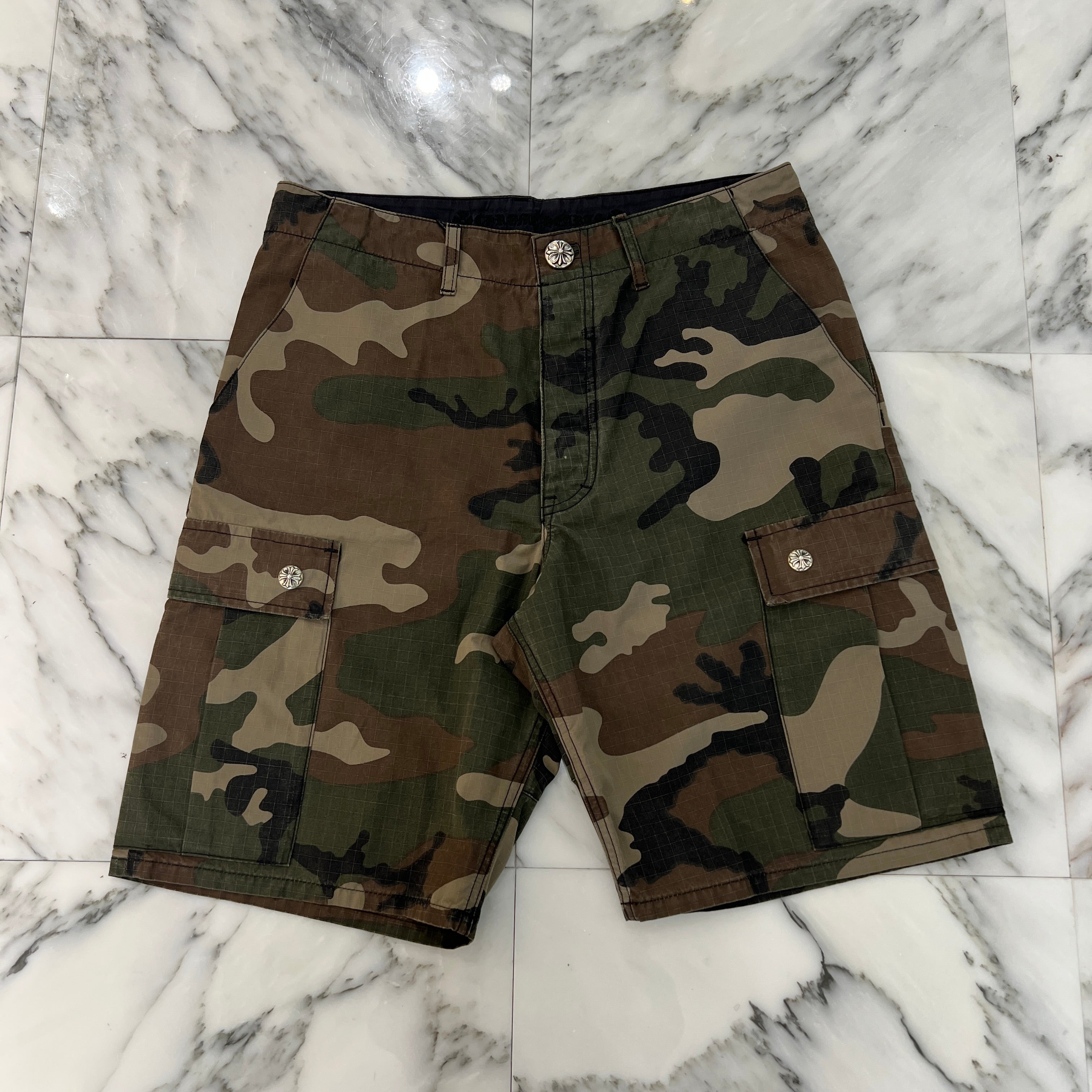 CHROME HEARTS Cross Ball Button Camo Cargo Half Pants Size 33 クロムハーツ クロスボールボタン カモ ハーフパンツ サイズ33