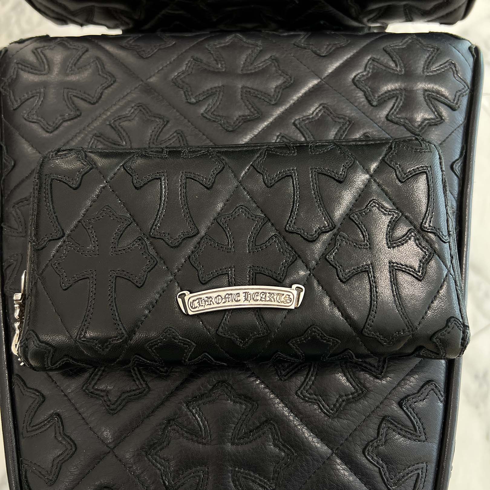 CHROME HEARTS Cemetery Cross Leather Patch Quilting Leather Wallet クロムハーツ セメタリークロス レザーパッチ キルティングレザー ウォレット