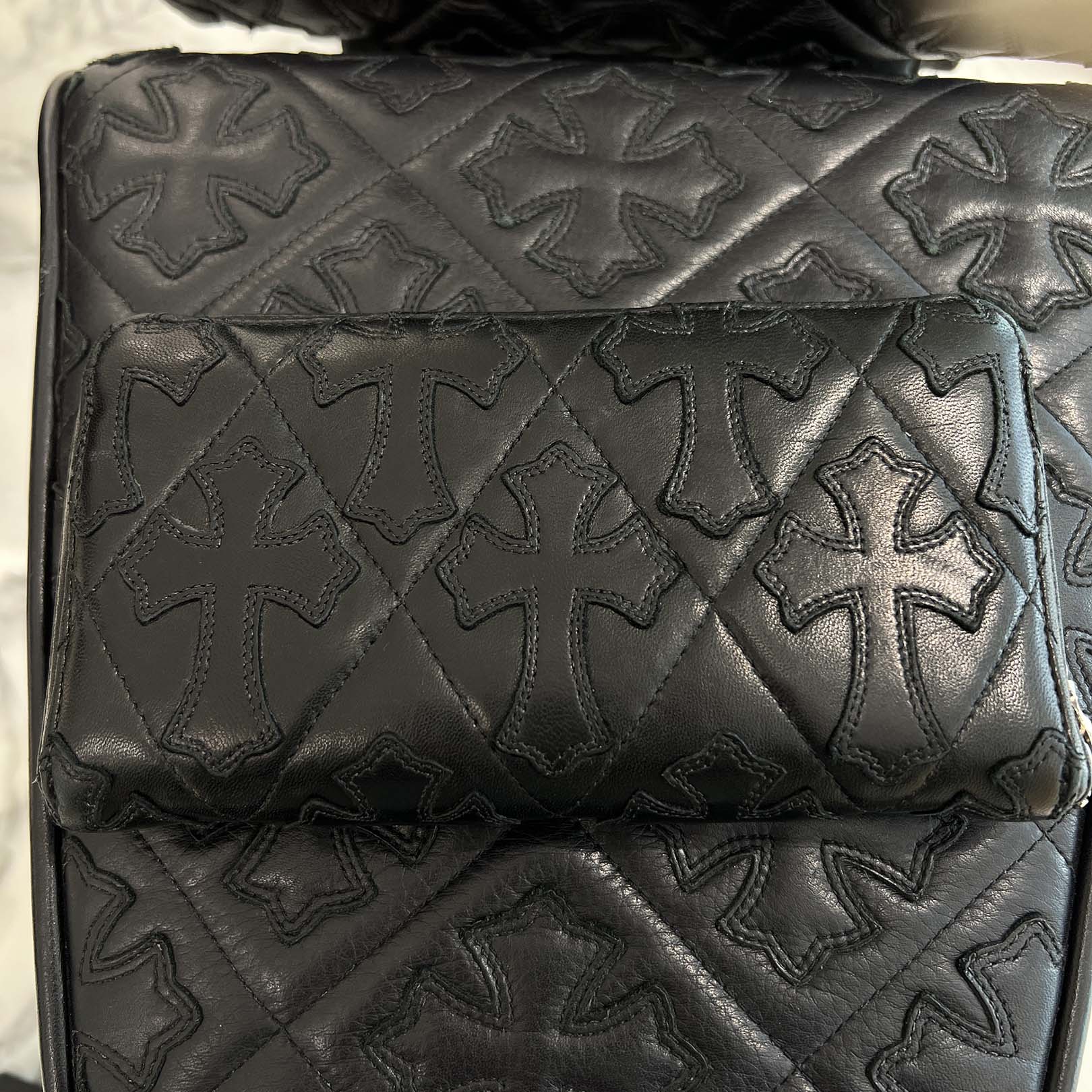 CHROME HEARTS Cemetery Cross Leather Patch Quilting Leather Wallet クロムハーツ セメタリークロス レザーパッチ キルティングレザー ウォレット