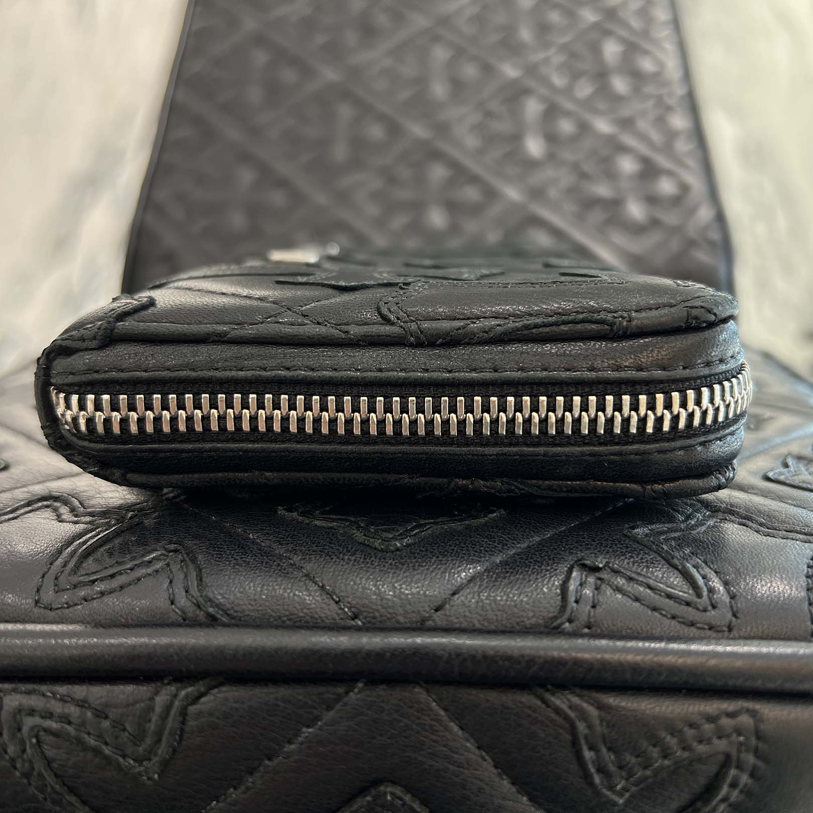 CHROME HEARTS Cemetery Cross Leather Patch Quilting Leather Wallet クロムハーツ セメタリークロス レザーパッチ キルティングレザー ウォレット