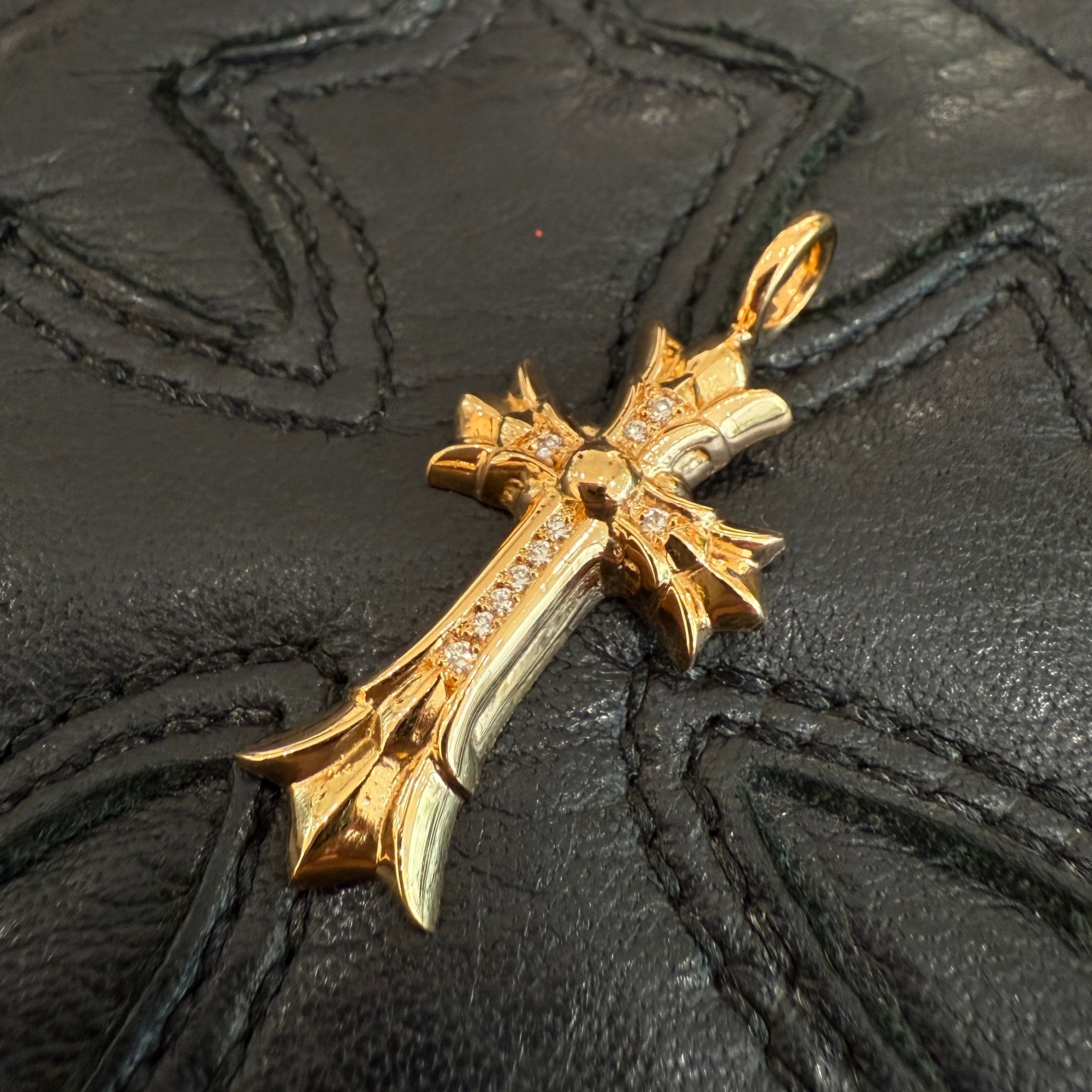 CHROME HEARTS 22K Double CH Cross XS Pave Diamond Pendant
