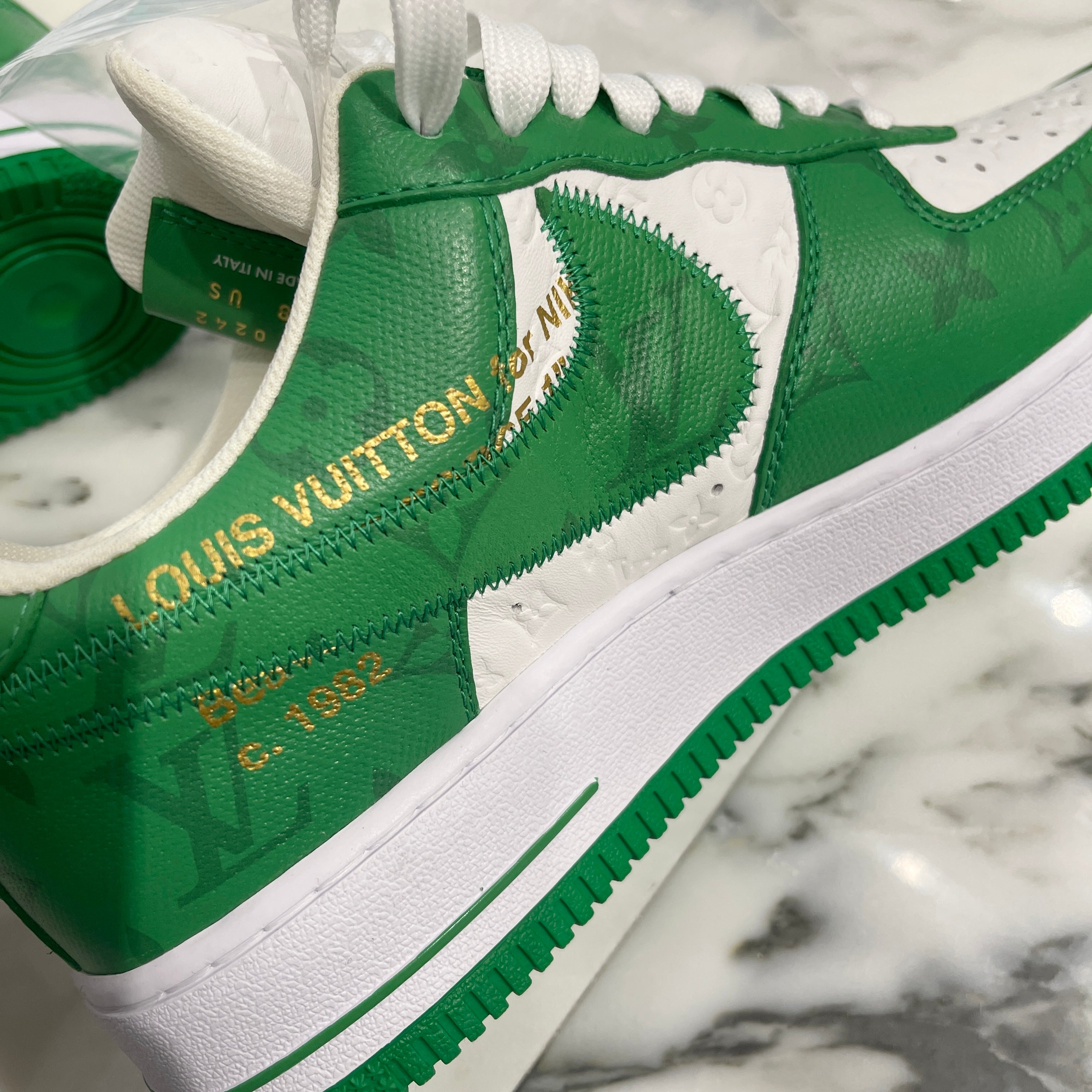 Nike Air Force 1 ホワイト/グリーン 箱付き　ルイヴィトンコラボ 18769029_40595644_600.jpg