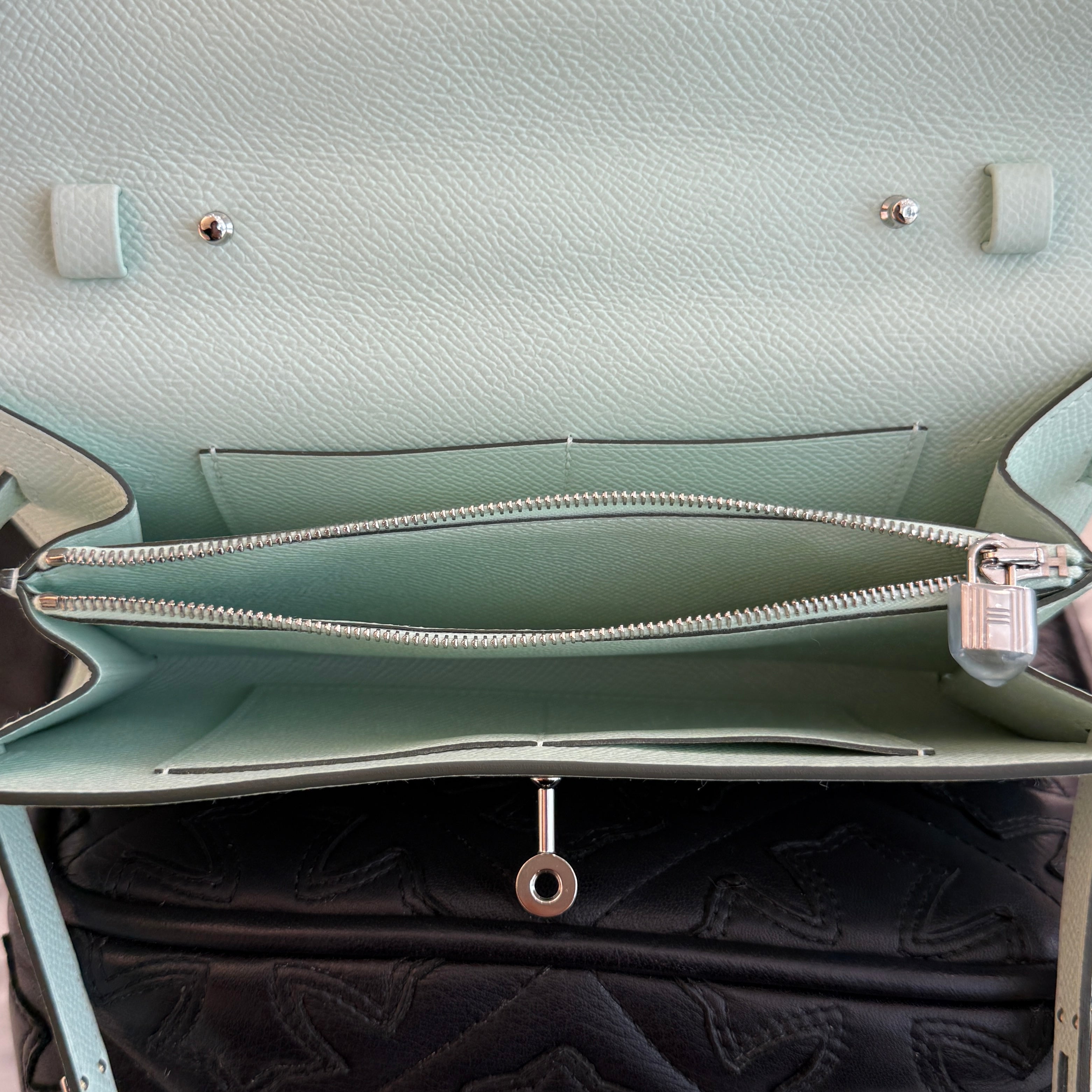 HERMES Kelly Wallet Long To Go "Vert Fizz" Leather Shoulder Bag K刻印 エルメス ケリー ウォレット ロングトゥゴー "ヴェールフィズ" レザーショルダーバッグ K刻印