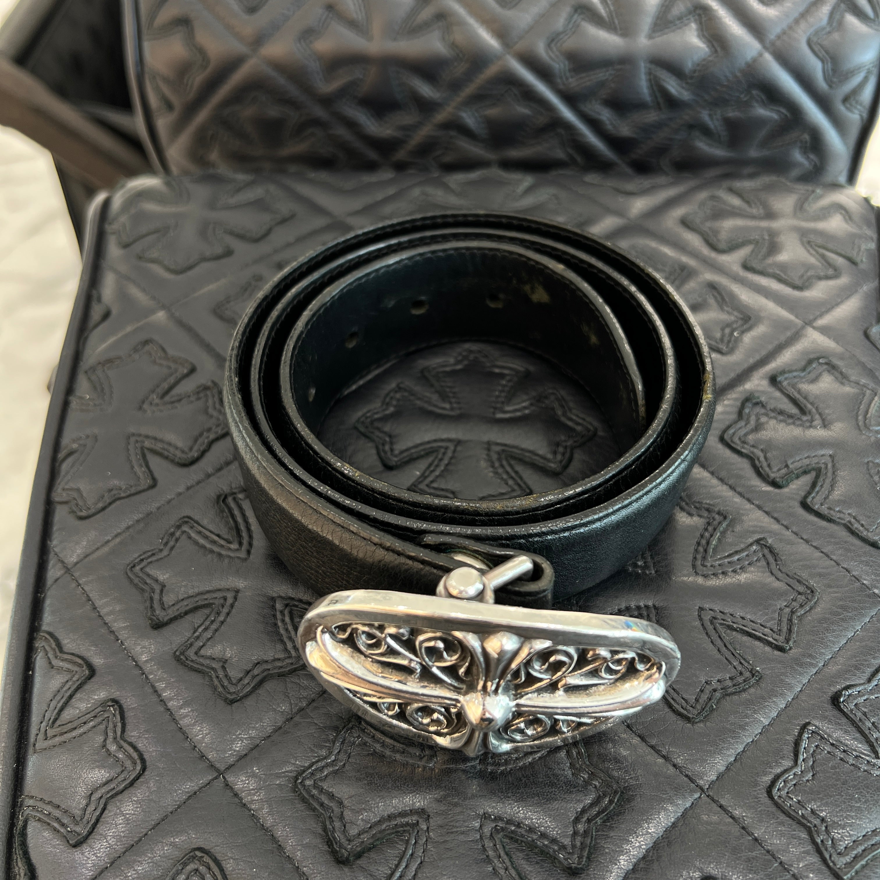 CHROME HEARTS Classic Oval Cross Belt Buckle Scroll Label Rivets Leather Belt Size 32 クロムハーツ クラシックオーバルクロス ベルトバックル スクロールラベル リベッツ レザー ベルト 5穴 サイズ32