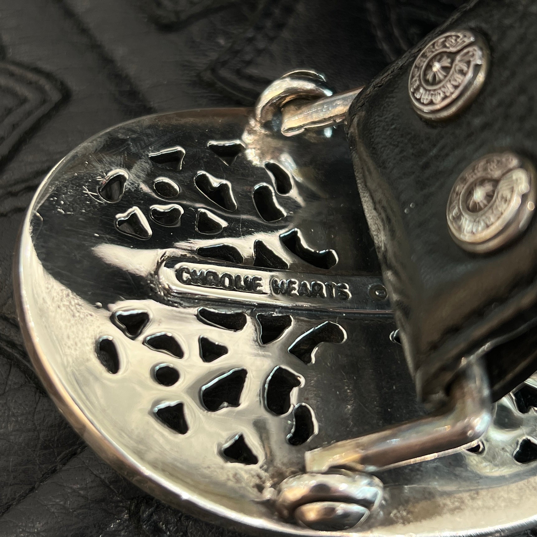 CHROME HEARTS Classic Oval Cross Belt Buckle Scroll Label Rivets Leather Belt Size 32 クロムハーツ クラシックオーバルクロス ベルトバックル スクロールラベル リベッツ レザー ベルト 5穴 サイズ32