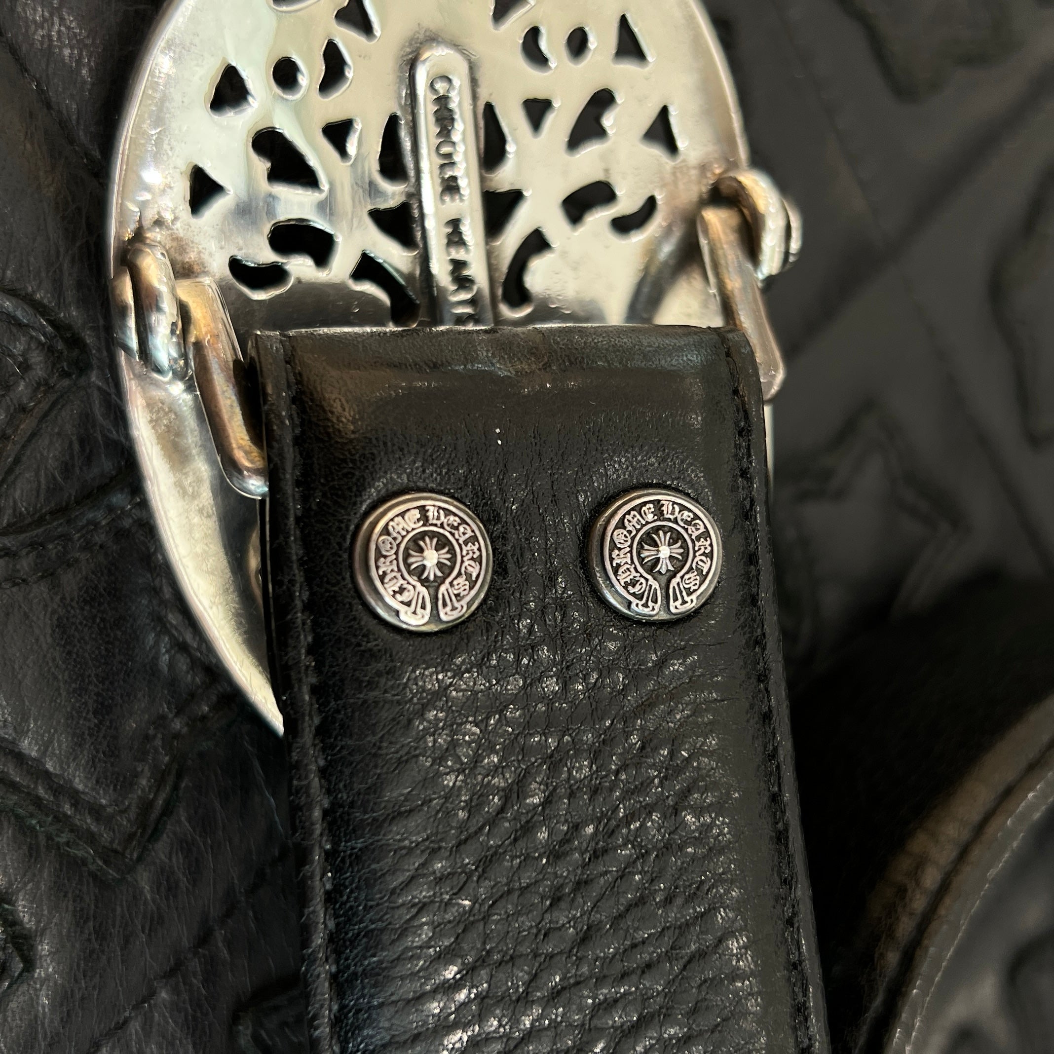 CHROME HEARTS Classic Oval Cross Belt Buckle Scroll Label Rivets Leather Belt Size 32 クロムハーツ クラシックオーバルクロス ベルトバックル スクロールラベル リベッツ レザー ベルト 5穴 サイズ32