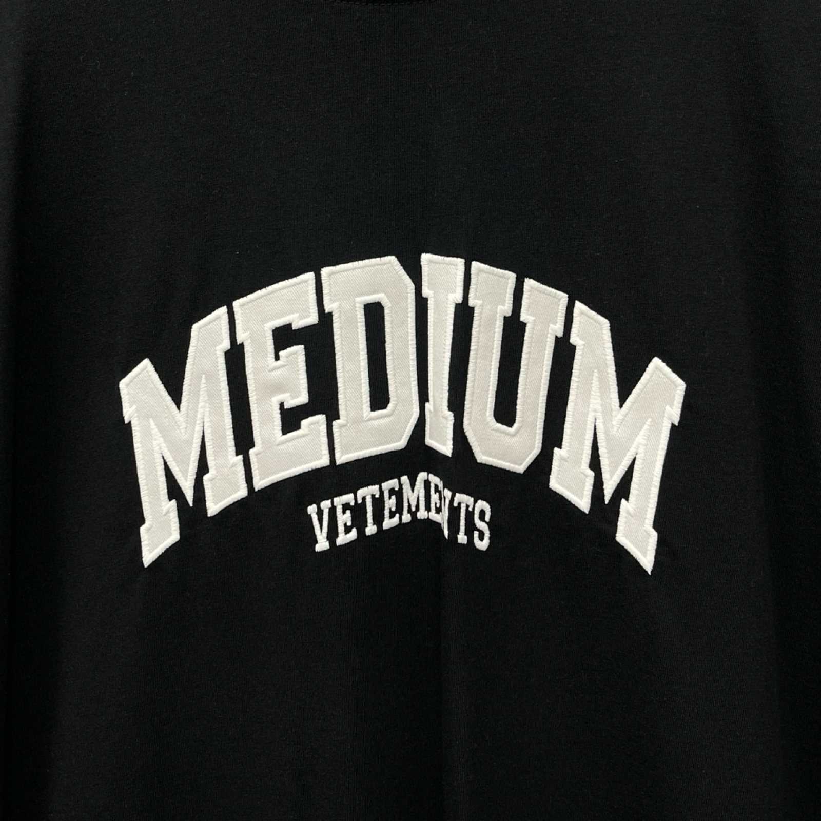VETEMENTS 2023SS Medium Logo Tee UE63TR820B Size OS