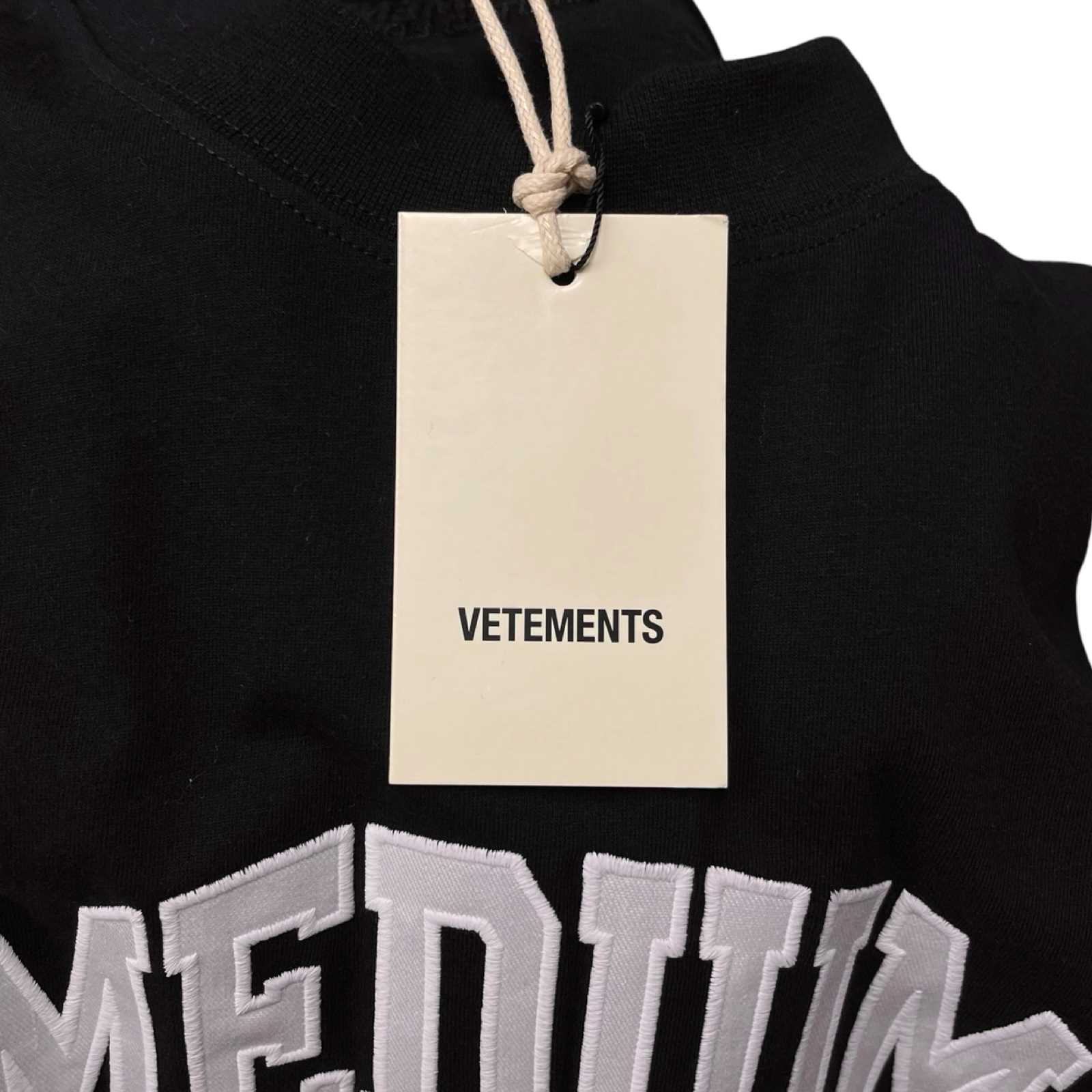 VETEMENTS 2023SS Medium Logo Tee UE63TR820B Size OS