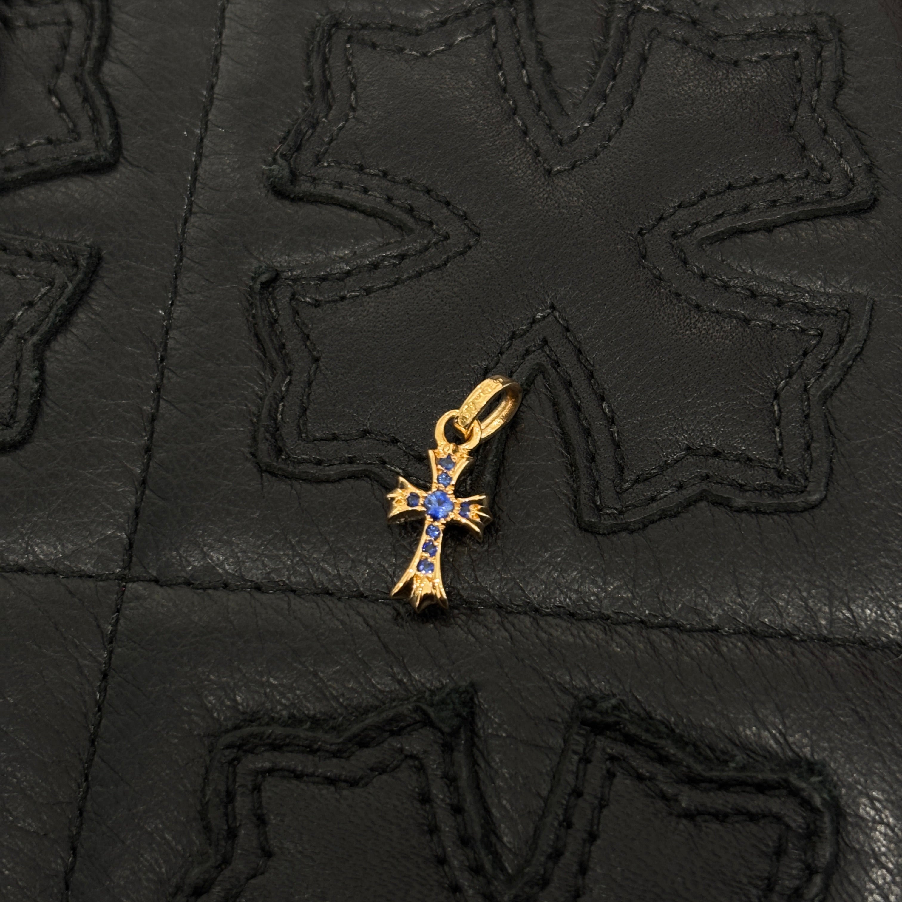 CHROME HEARTS 22K Baby Fat Cross Pave Blue Sapphire Pendant Top クロムハーツ 22K ベイビーファット クロス パヴェ ブルーサファイヤ ペンダントトップ