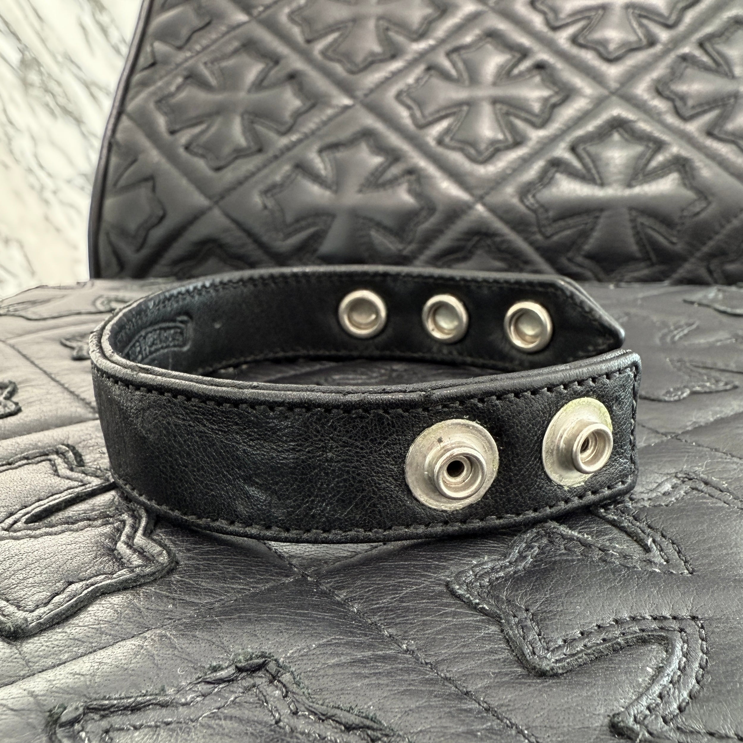 CHROME HEARTS × The Rolling Stones Lip Tong 3BTN 2SNP LEATHER BRACELET クロムハーツ × ザローリングストーンズ リップアンドタン 3ボタン 2スナップ レザーブレスレット