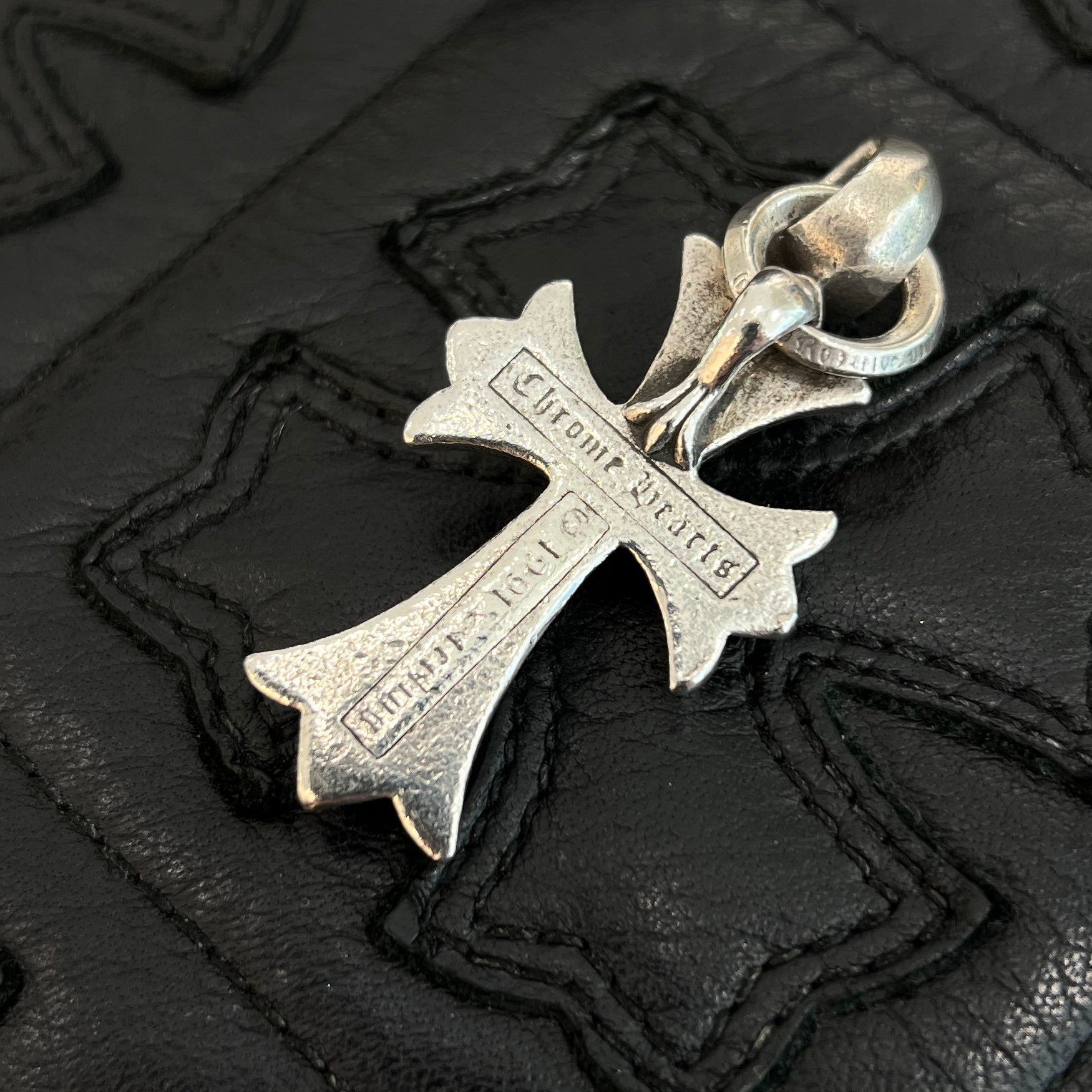 CHROME HEARTS Small CH Cross Pendant With Bail クロムハーツ