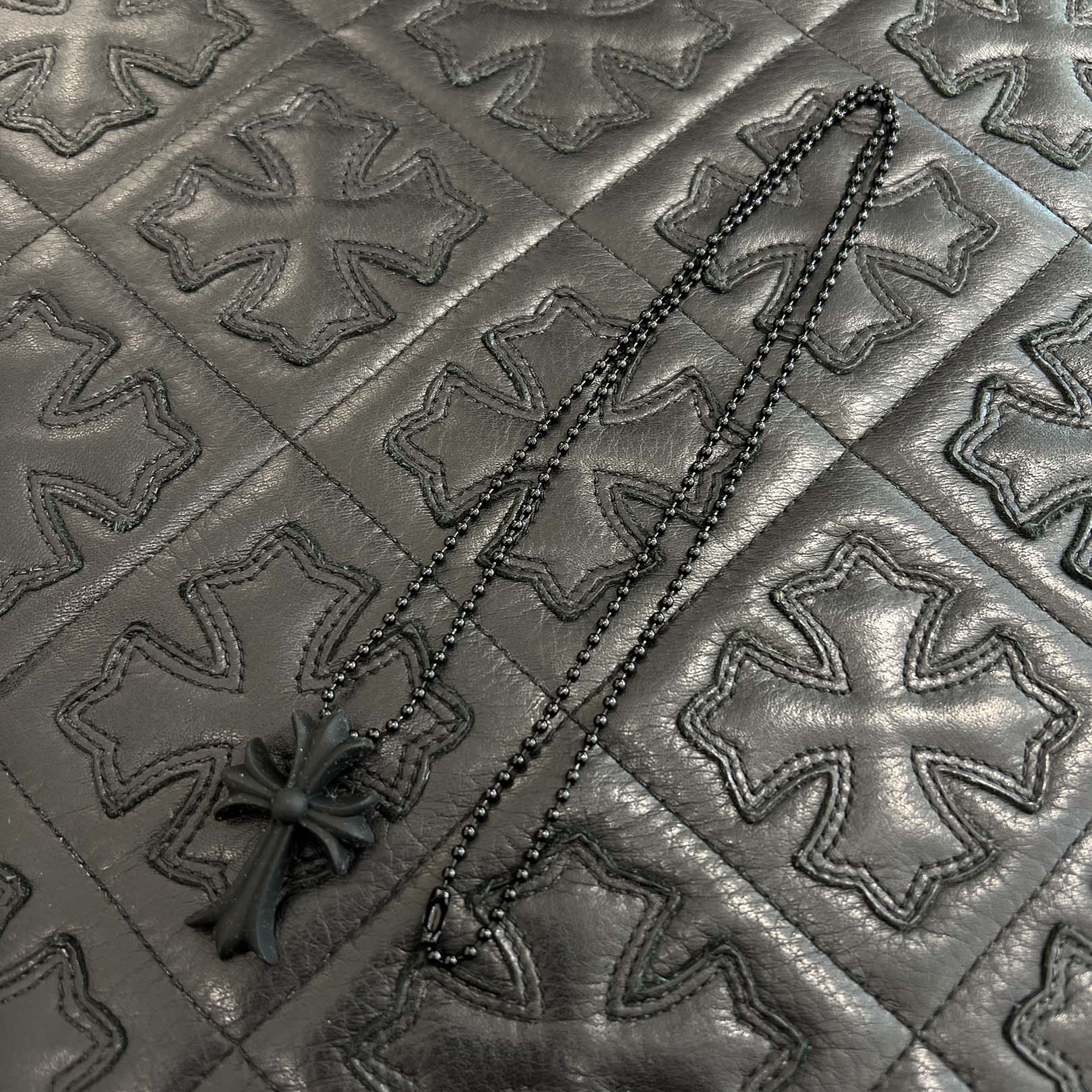 CHROME HEARTS PENDANT CH CRS SML PLSTC クロムハーツ ペンダント CHクロス スモール プラスチック