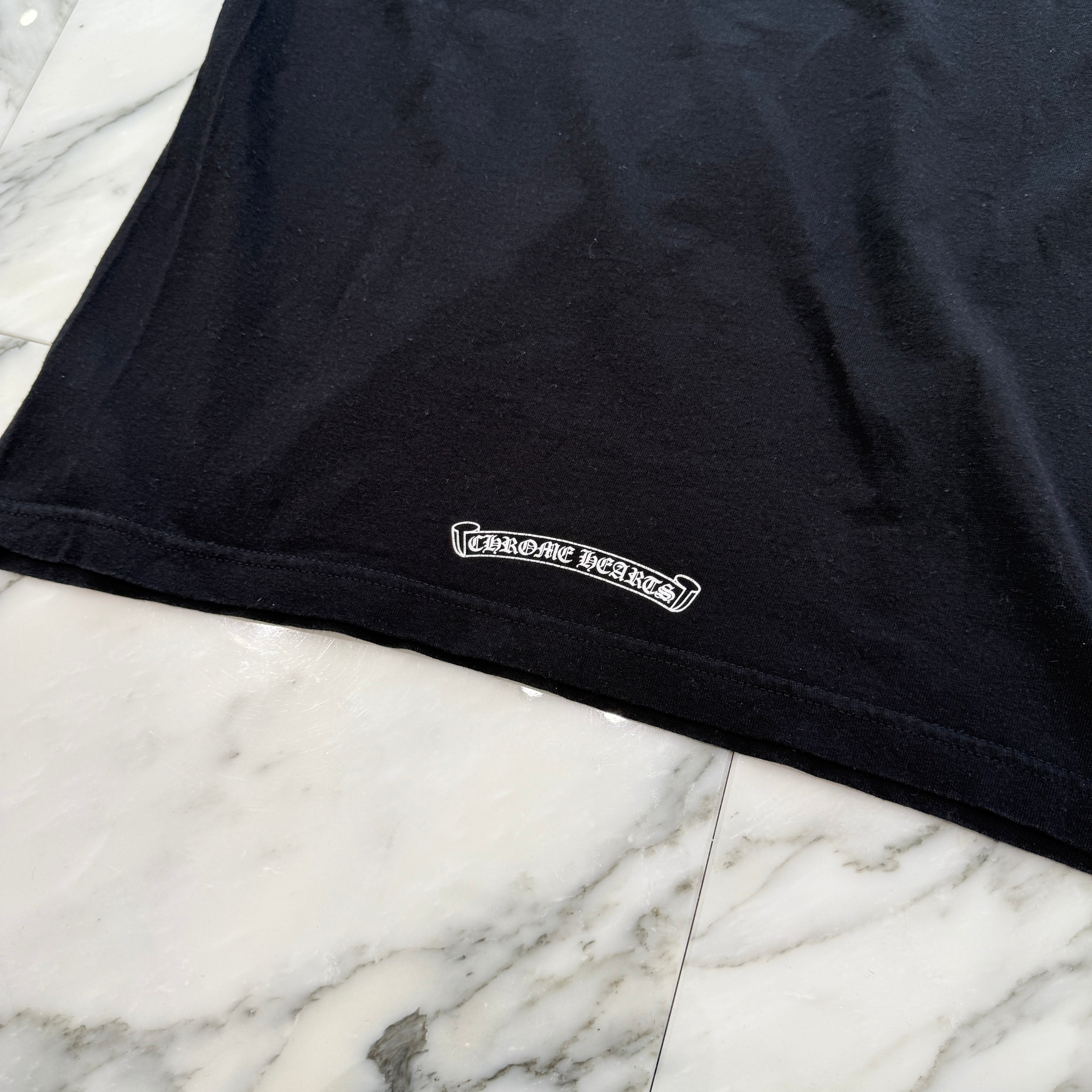 CHROME HEARTS × OFF-WHITE HONG KONG Limited Scroll Logo Tee Size M クロムハ―ツ×オフホワイト 香港限定 スクロールロゴ Tシャツ サイズM