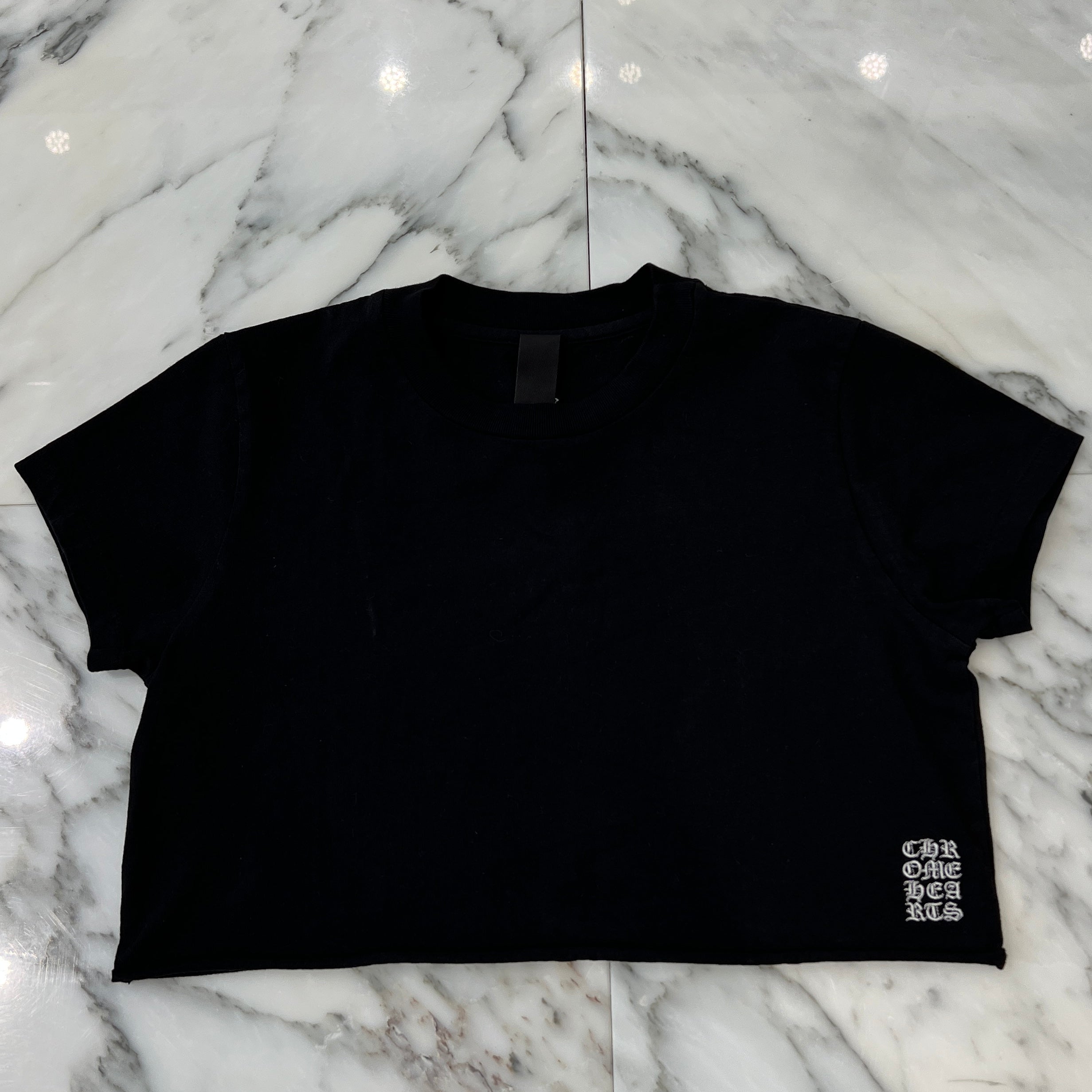 CHROME HEARTS Y NOT Vertical Logo Cross Embroidery Cropped Tee Size M クロムハーツ ワイノット バーティカルロゴ クロス刺繍 クロップドＴシャツ サイズＭ