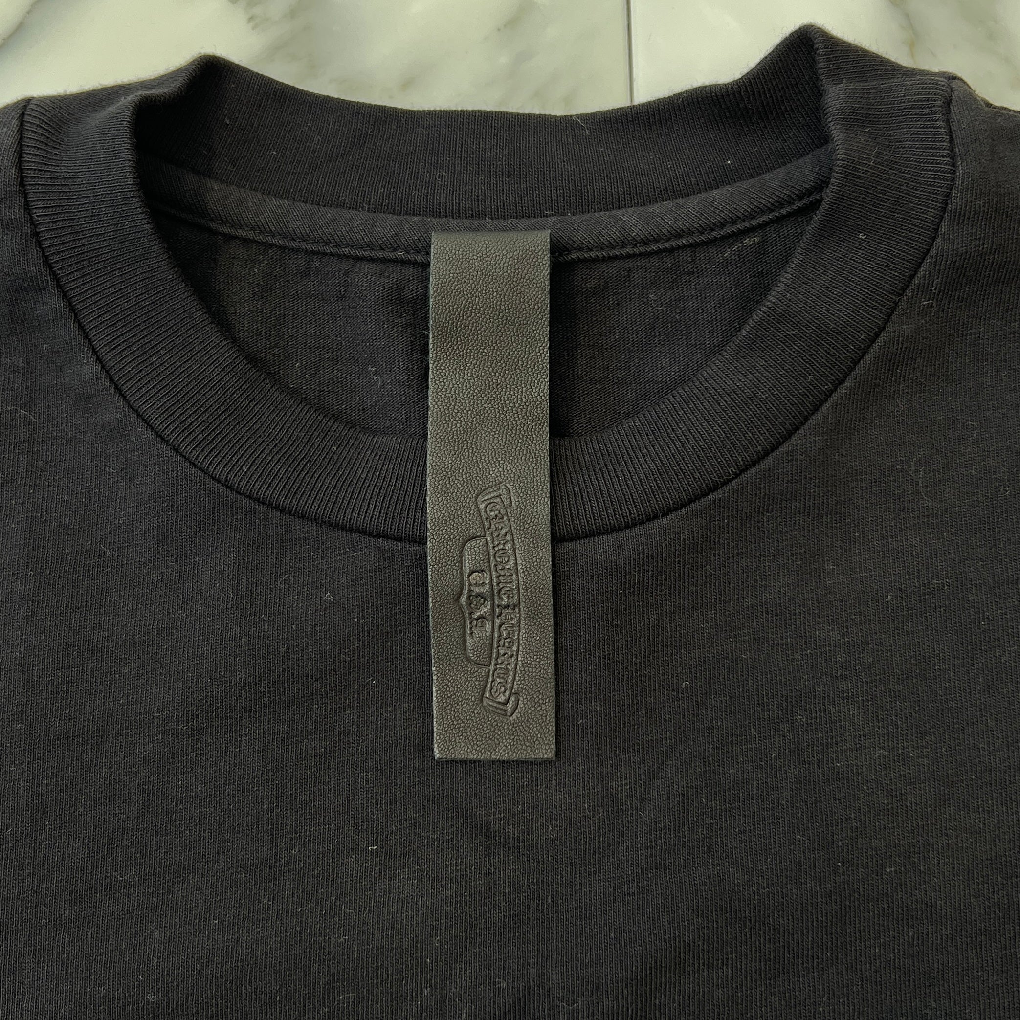 CHROME HEARTS Y NOT Vertical Logo Cross Embroidery Cropped Tee Size M クロムハーツ ワイノット バーティカルロゴ クロス刺繍 クロップドＴシャツ サイズＭ