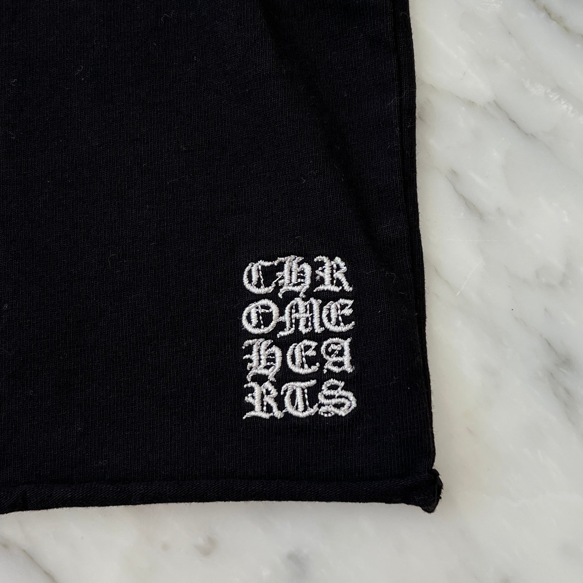 CHROME HEARTS Y NOT Vertical Logo Cross Embroidery Cropped Tee Size M クロムハーツ ワイノット バーティカルロゴ クロス刺繍 クロップドＴシャツ サイズＭ
