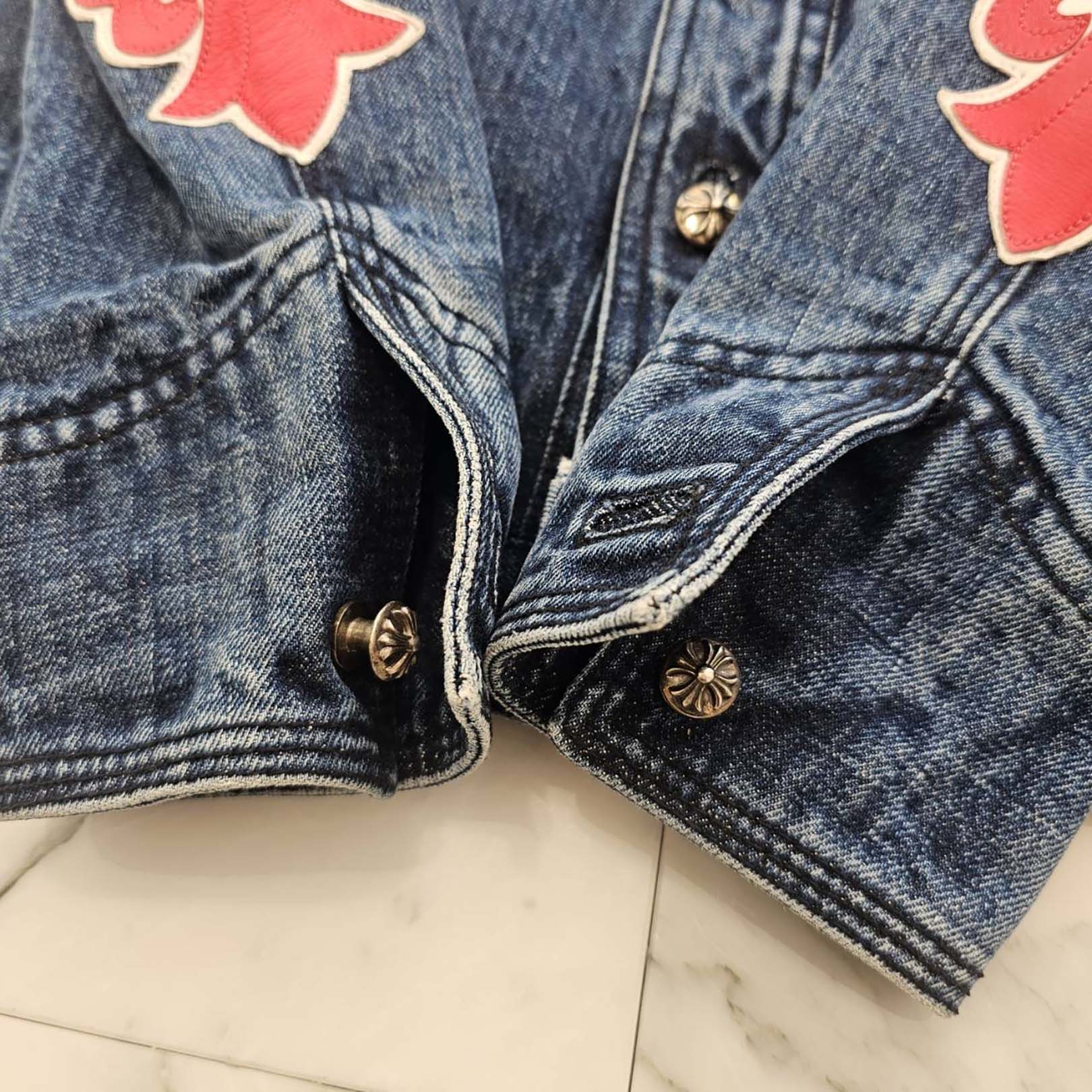 CHROME HEARTS Floral Cross Leather Patch Flare Knee Sleeve Denim Jacket Size XS クロムハーツ フローラルクロス レザーパッチ フレアニー スリーブ デニムジャケット サイズXS