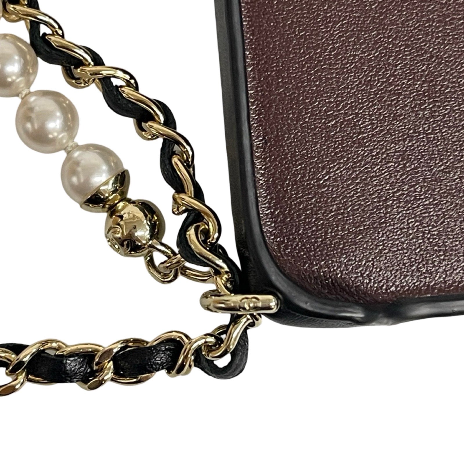 CHANEL 2024SS iPhone 15 Pro Leather Shoulder Case AP3866 B16097 C3906