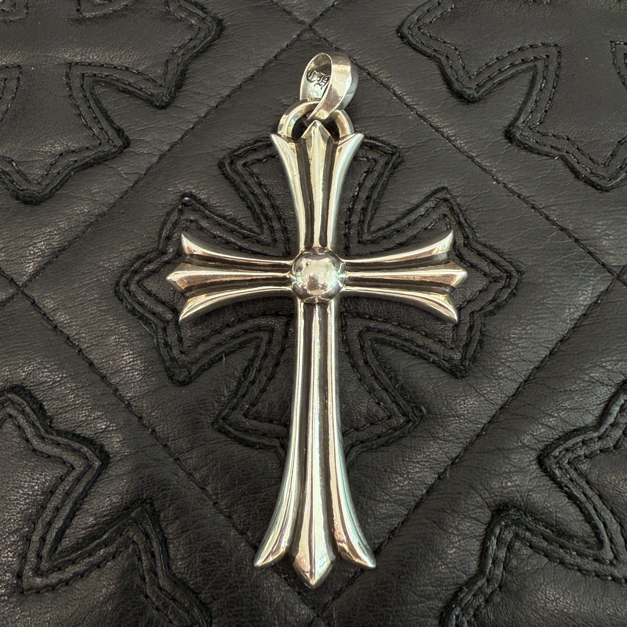 CHROME HEARTS Large Cross With Bail Pendant Top クロムハーツ ラージクロス ウィズ ベイル ペンダントトップ