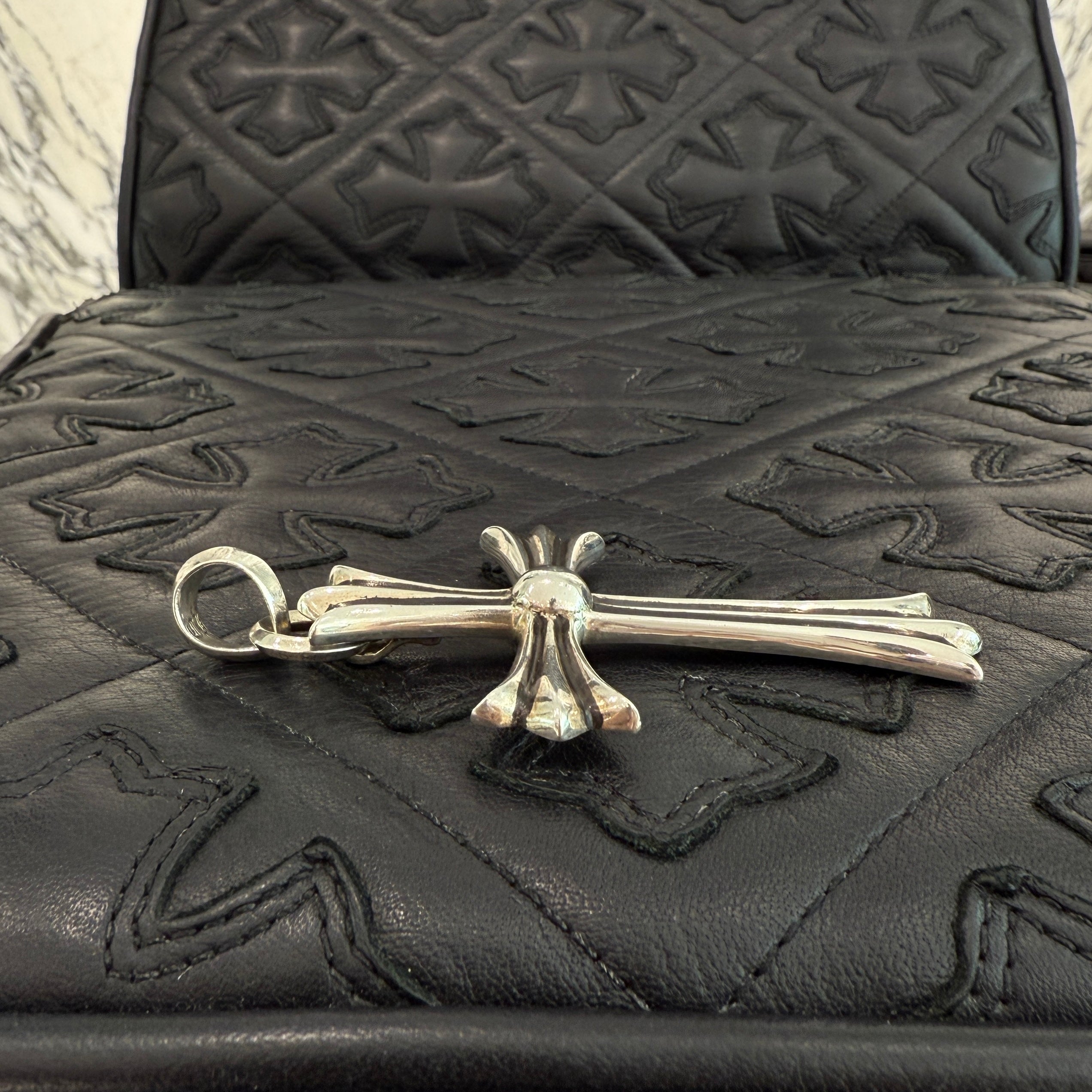 CHROME HEARTS Large Cross With Bail Pendant Top クロムハーツ ラージクロス ウィズ ベイル ペンダントトップ