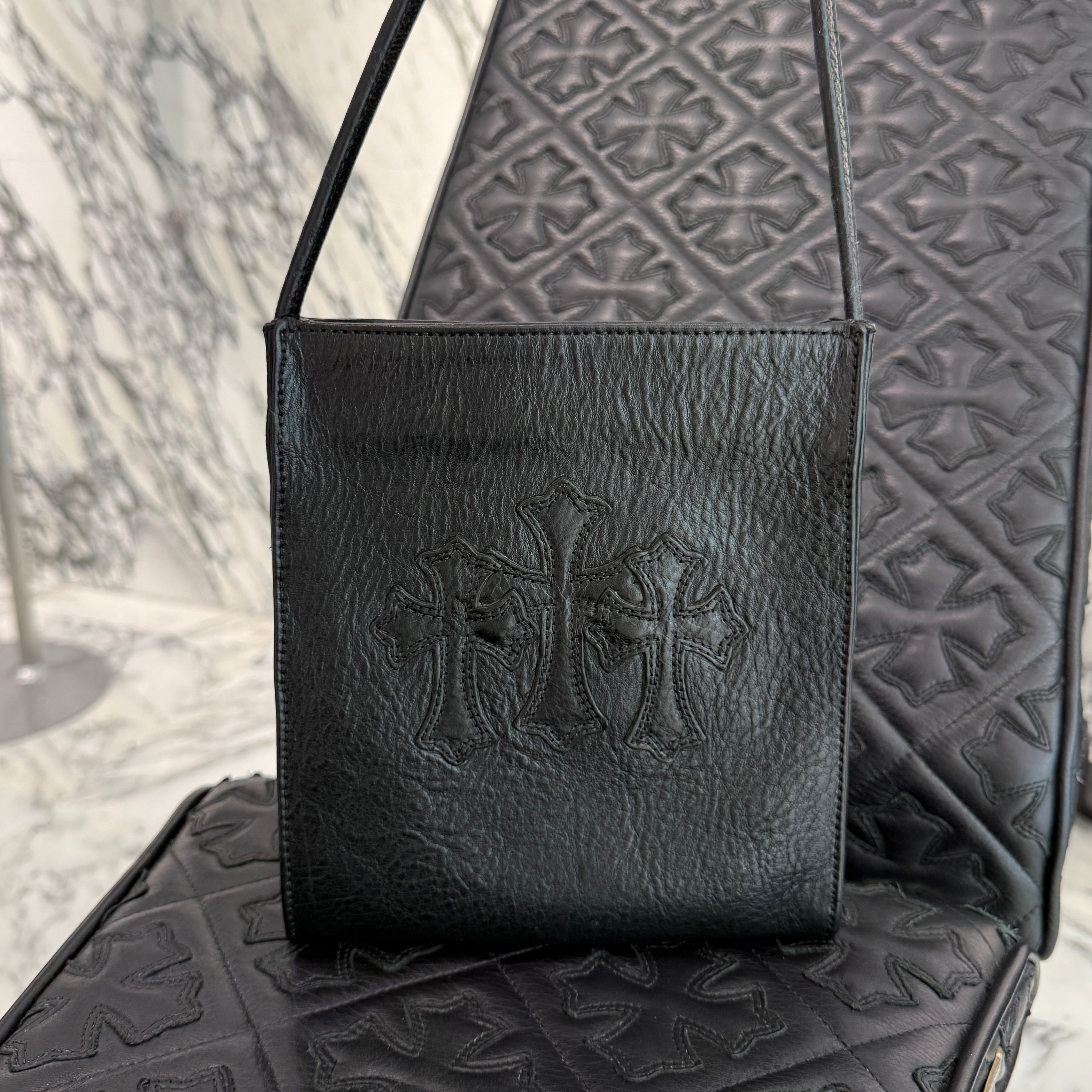 VINTAGE●CHROME HEARTS●レザー クロス パッチ バッグ CHROME HEARTS Square Pocket 3 Cemetery Cross Leather Patch