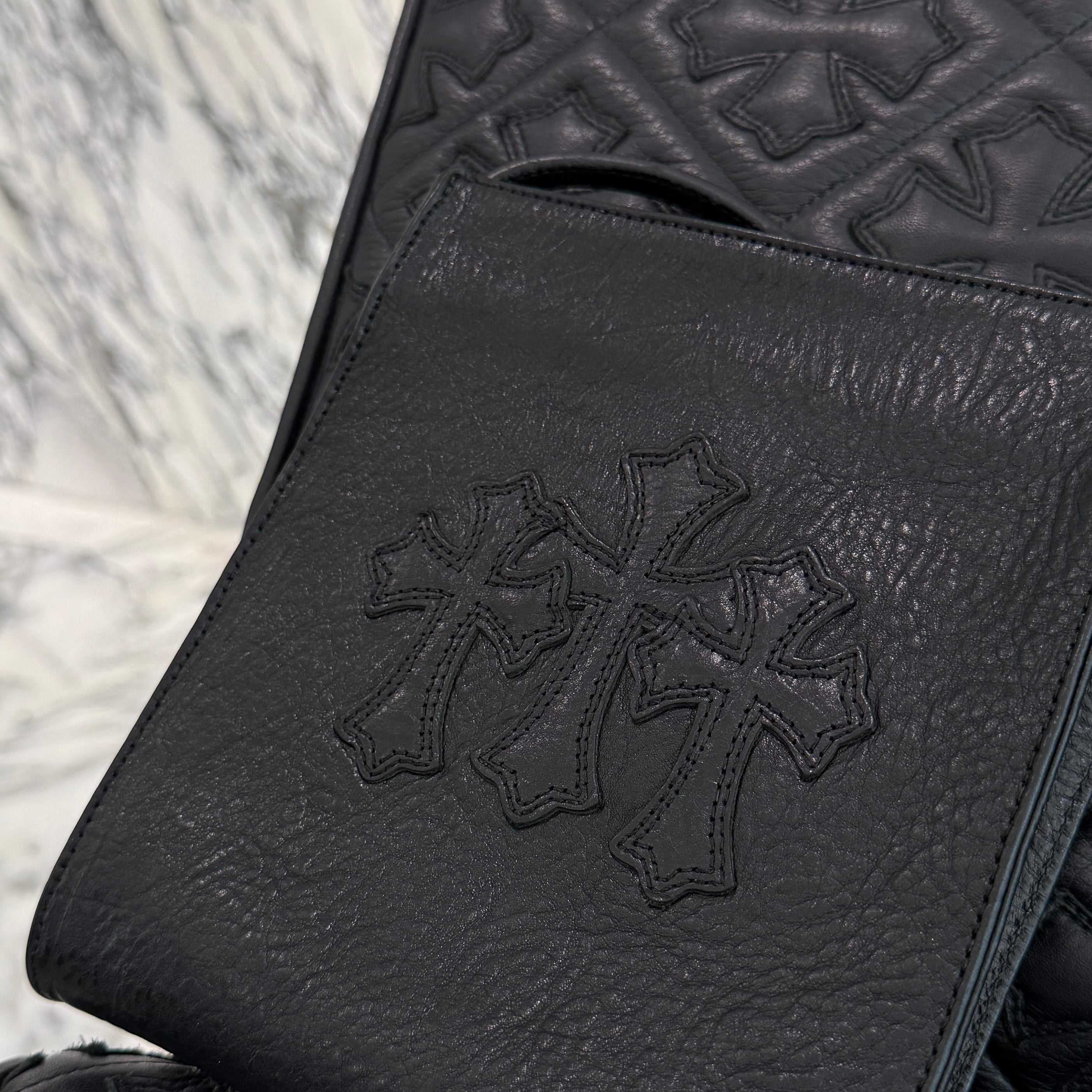 CHROME HEARTS Square Pocket 3 Cemetery Cross Leather Patch Shoulder Bag クロムハーツ スクエアポケット 3セメタリークロス レザーパッチ ショルダーバッグ