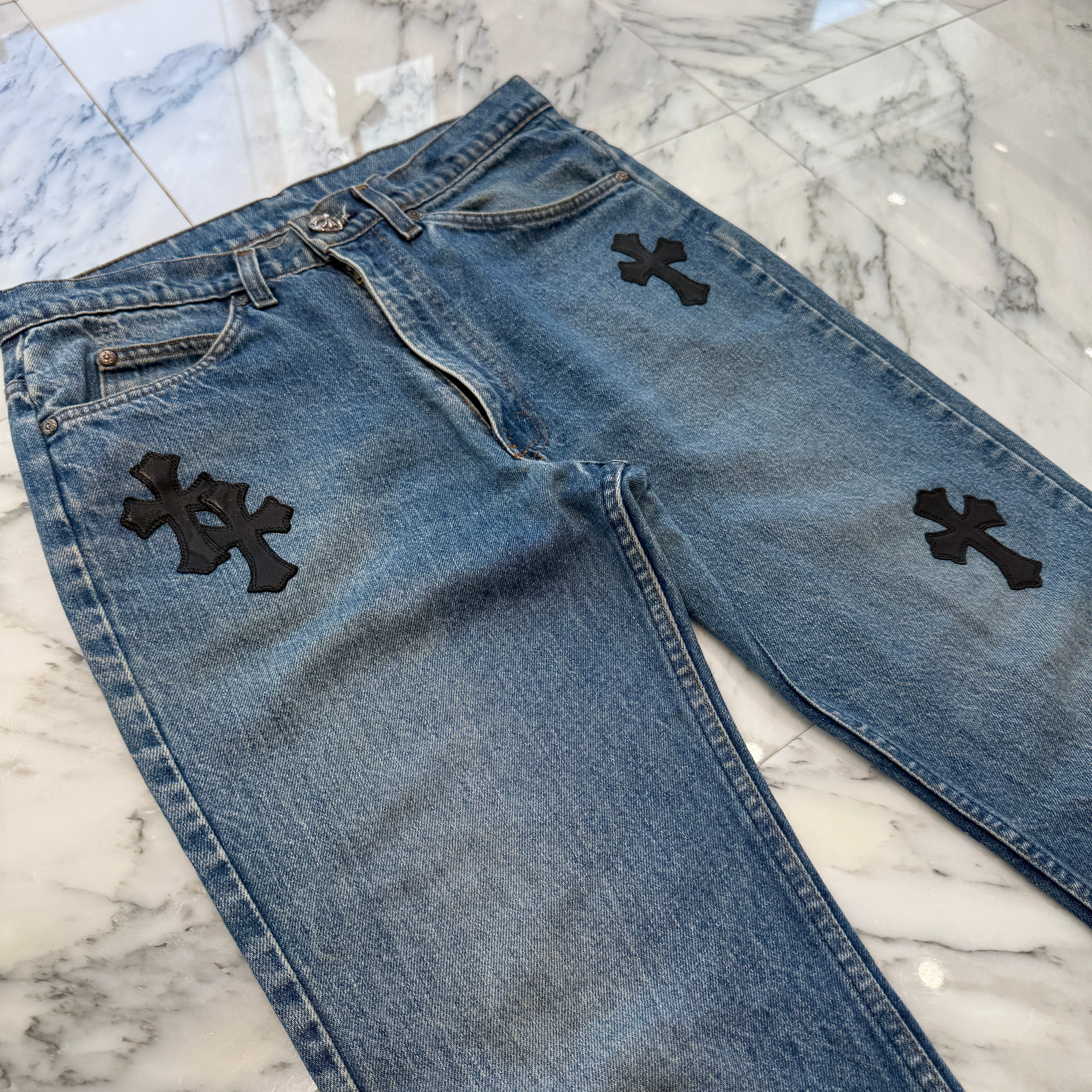 CHROME HEARTS × Levi's Body VNTG Cross Leather Patch Jeans Size 31 クロムハーツ × リーバイスボディ ヴィンテージ クロスレザーパッチ ジーンズ デニムパンツ サイズ31