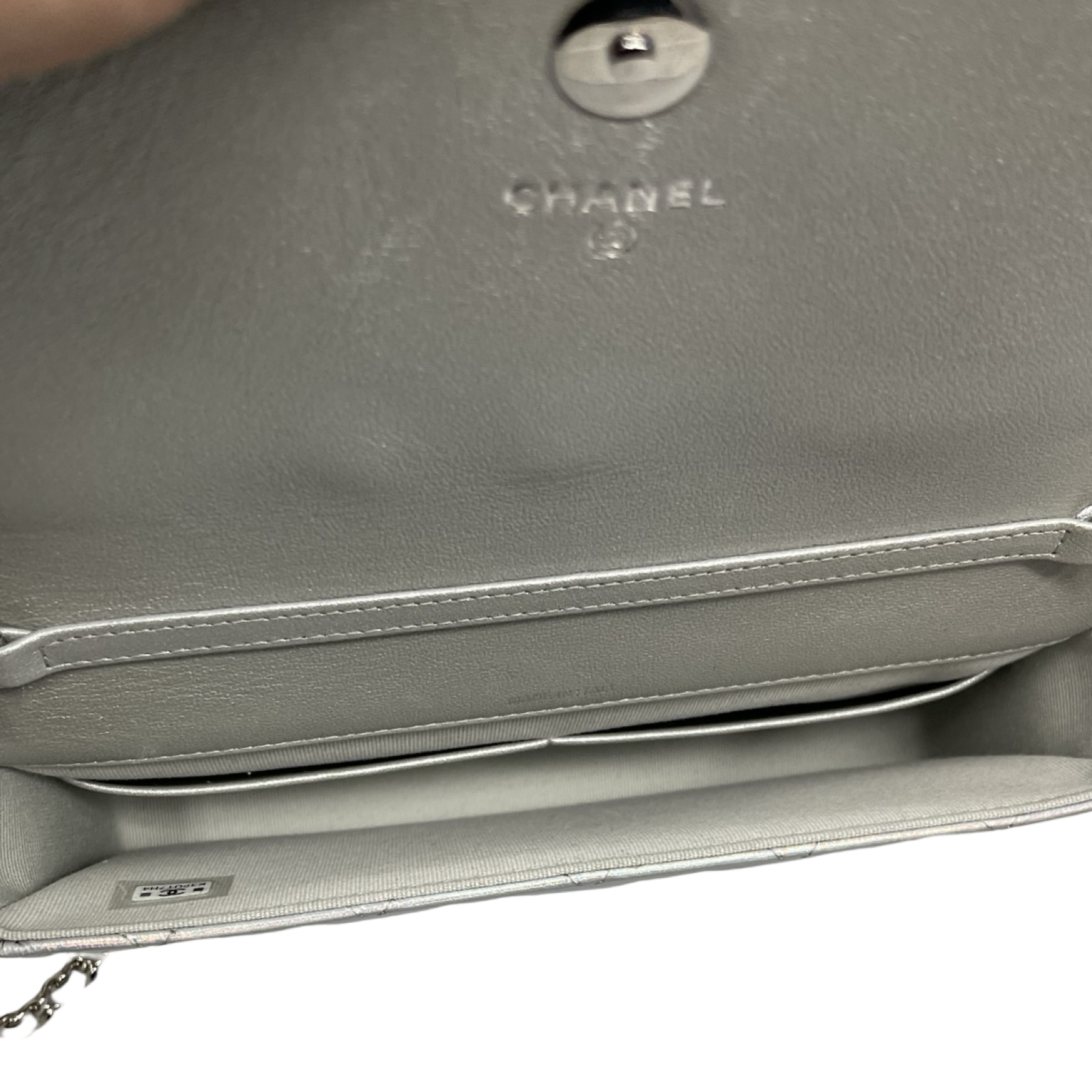 CHANEL 2024SS Metallic Rainbow Shoulder Bag