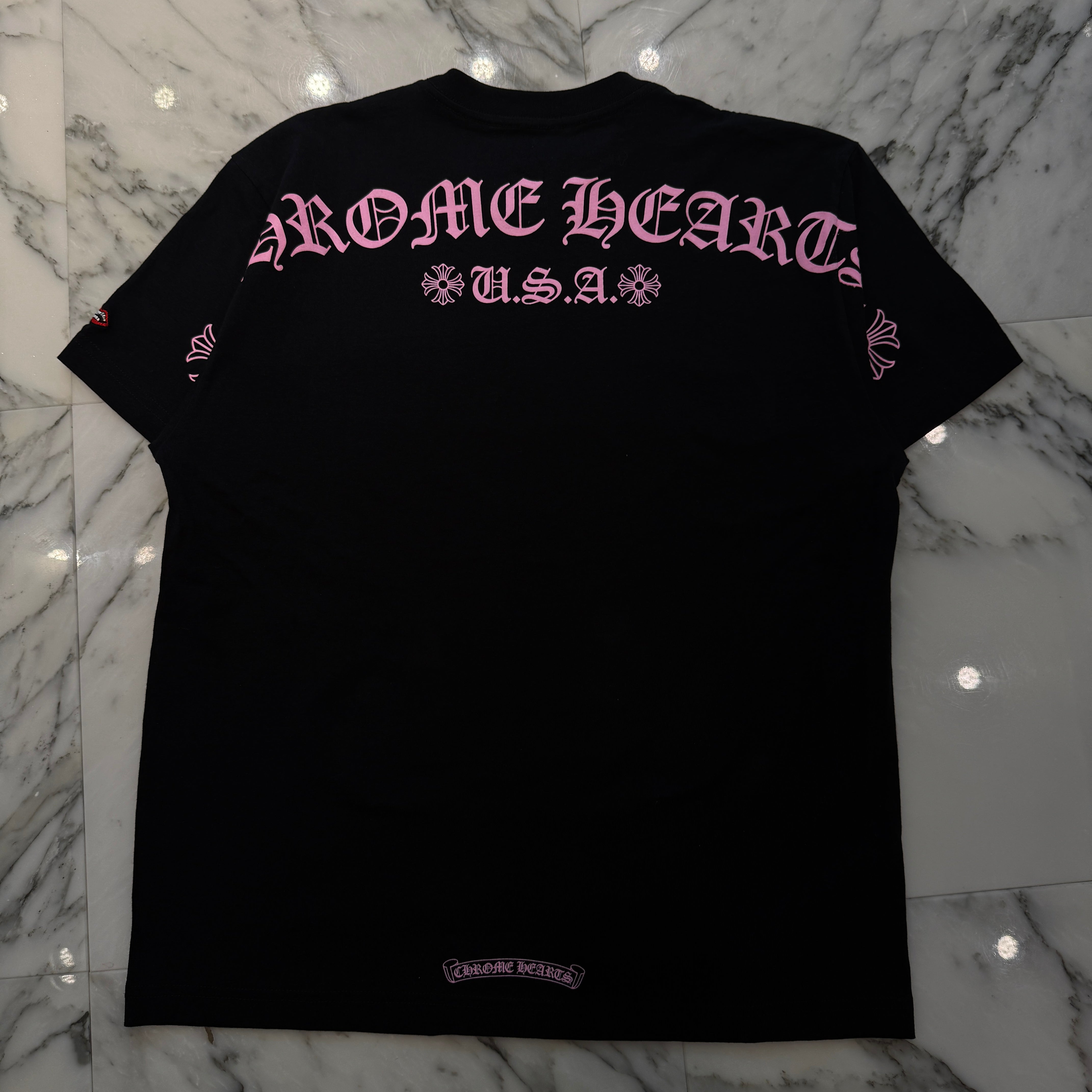 CHROME HEARTS "BLACK PINK" Back Arch USA Logo Tee Size L クロムハーツ ブラックピンク バックアーチ USA ロゴ Tシャツ サイズL