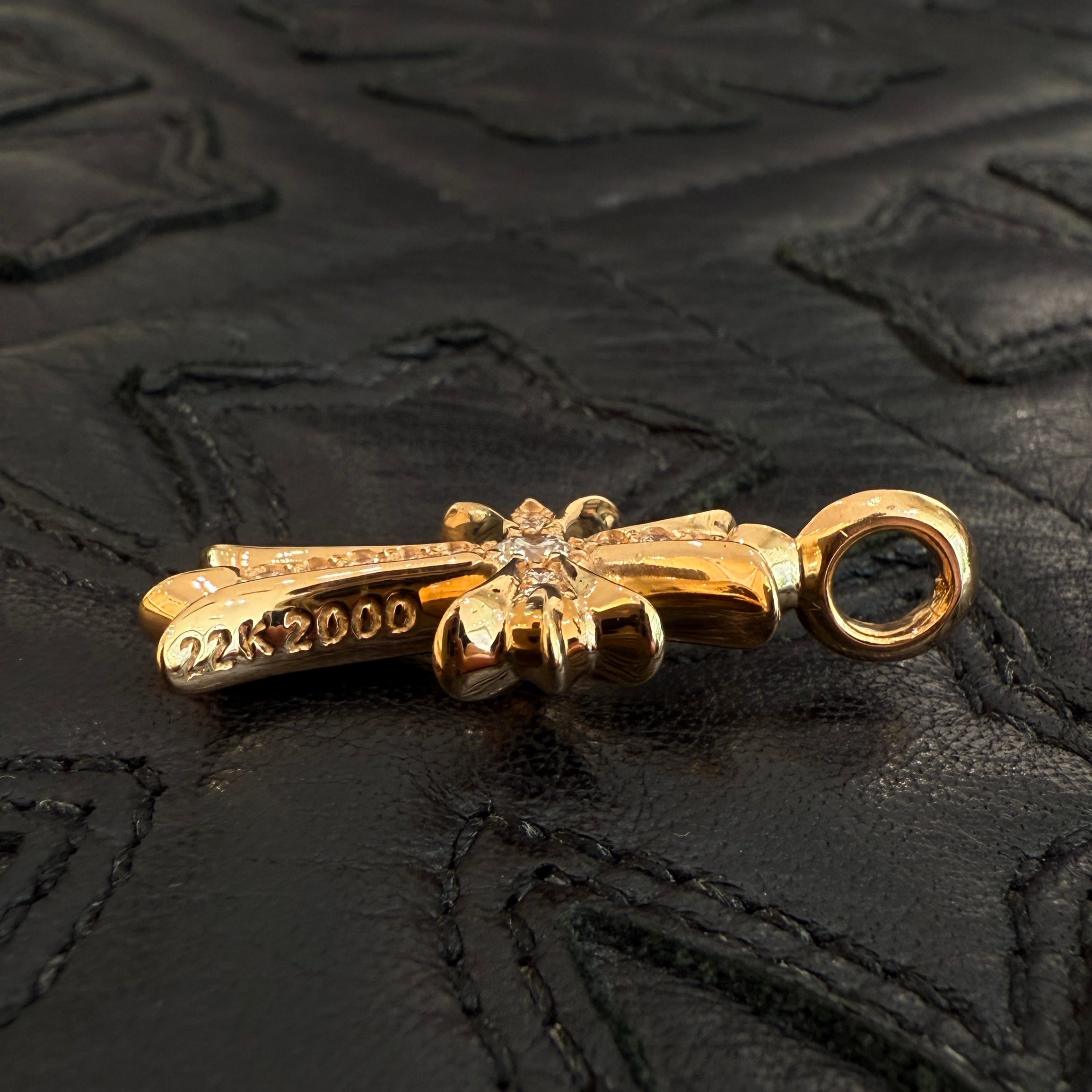CHROME HEARTS 22K Tiny Fat Cross Pave Diamond Pendant Top