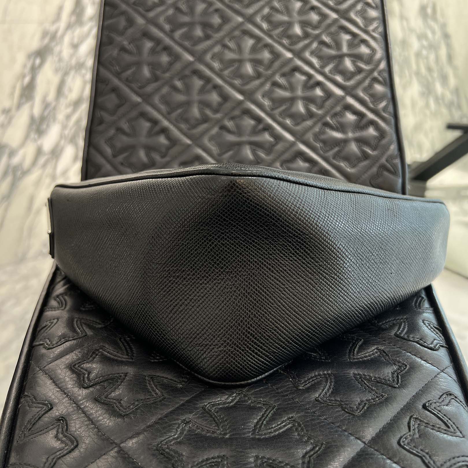 PRADA 2021AW Sarfiano Leather Triangle Shoulder Bag Medium プラダ サフィアーノレザー トライアングル ショルダーバッグ ミディアム