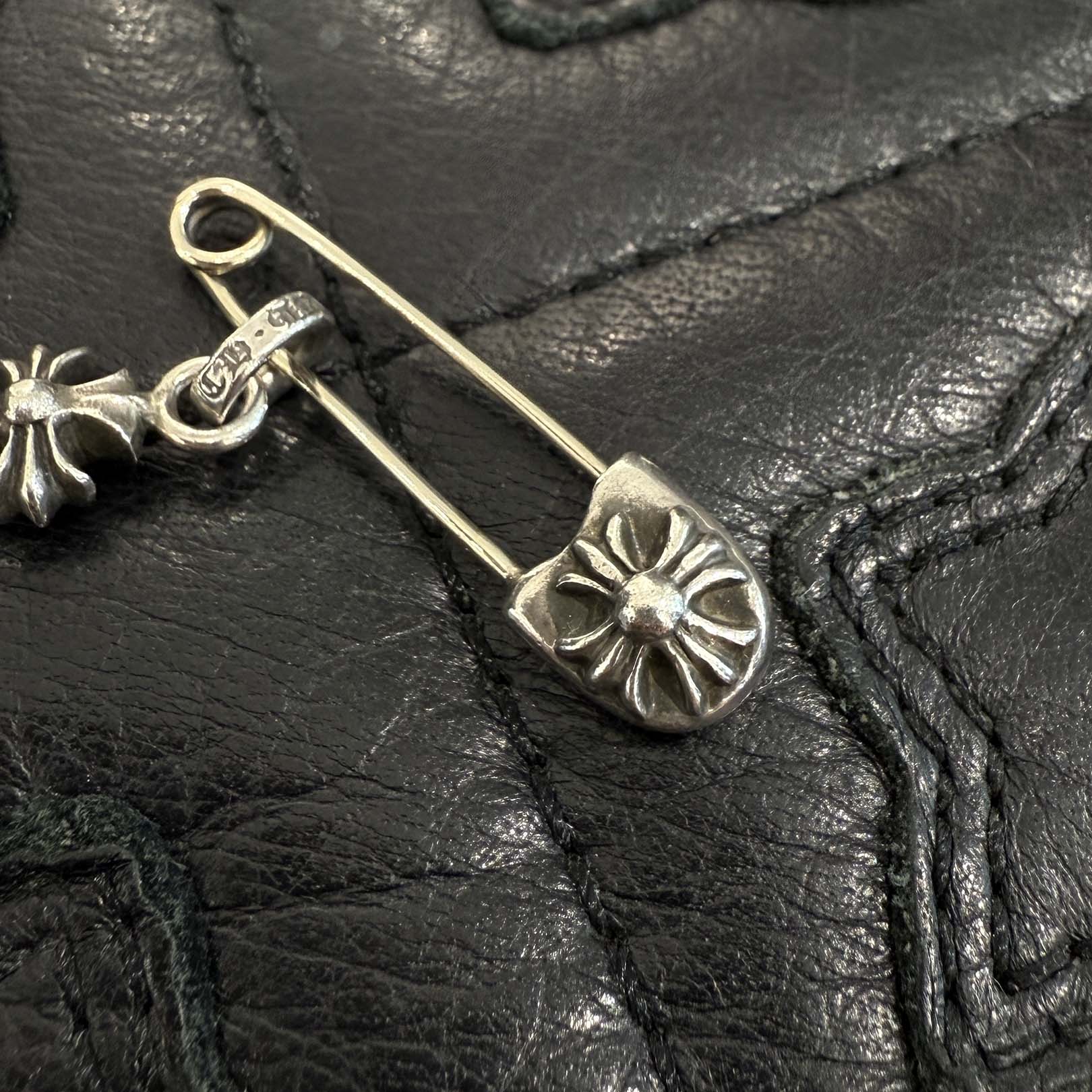 CHROME HEARTS Safety Pin Stack CH Plus Pendant Top クロムハーツ セーフティ ピン スタックCHプラスペンダントトップ
