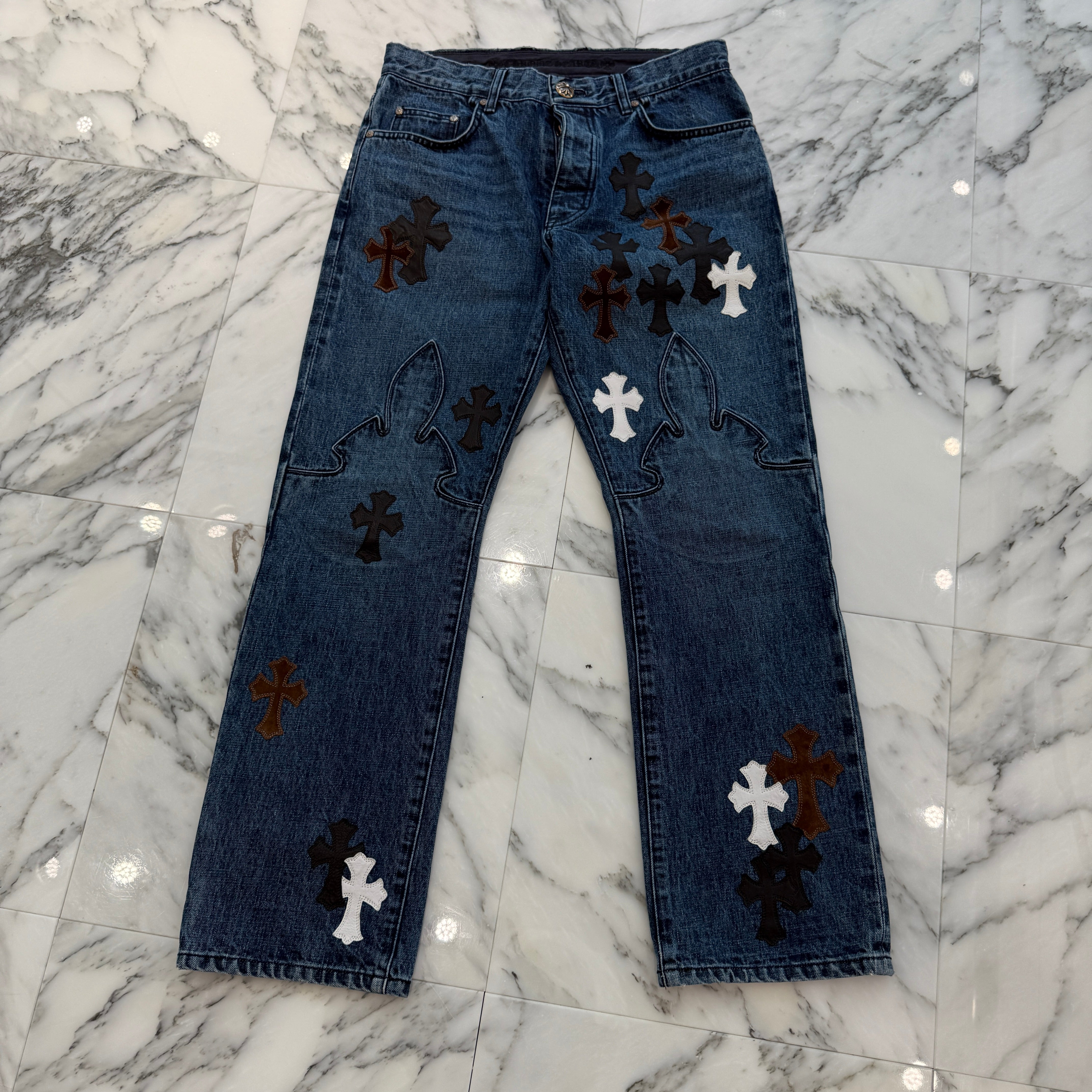 CHROME HEARTS Multi Leather Cross Patch Cross Ball Button Flare Knee Denim Pants Size 33 クロムハーツ マルチレザークロスパッチ クロスボールボタン フレアニー デニムパンツ サイズ33