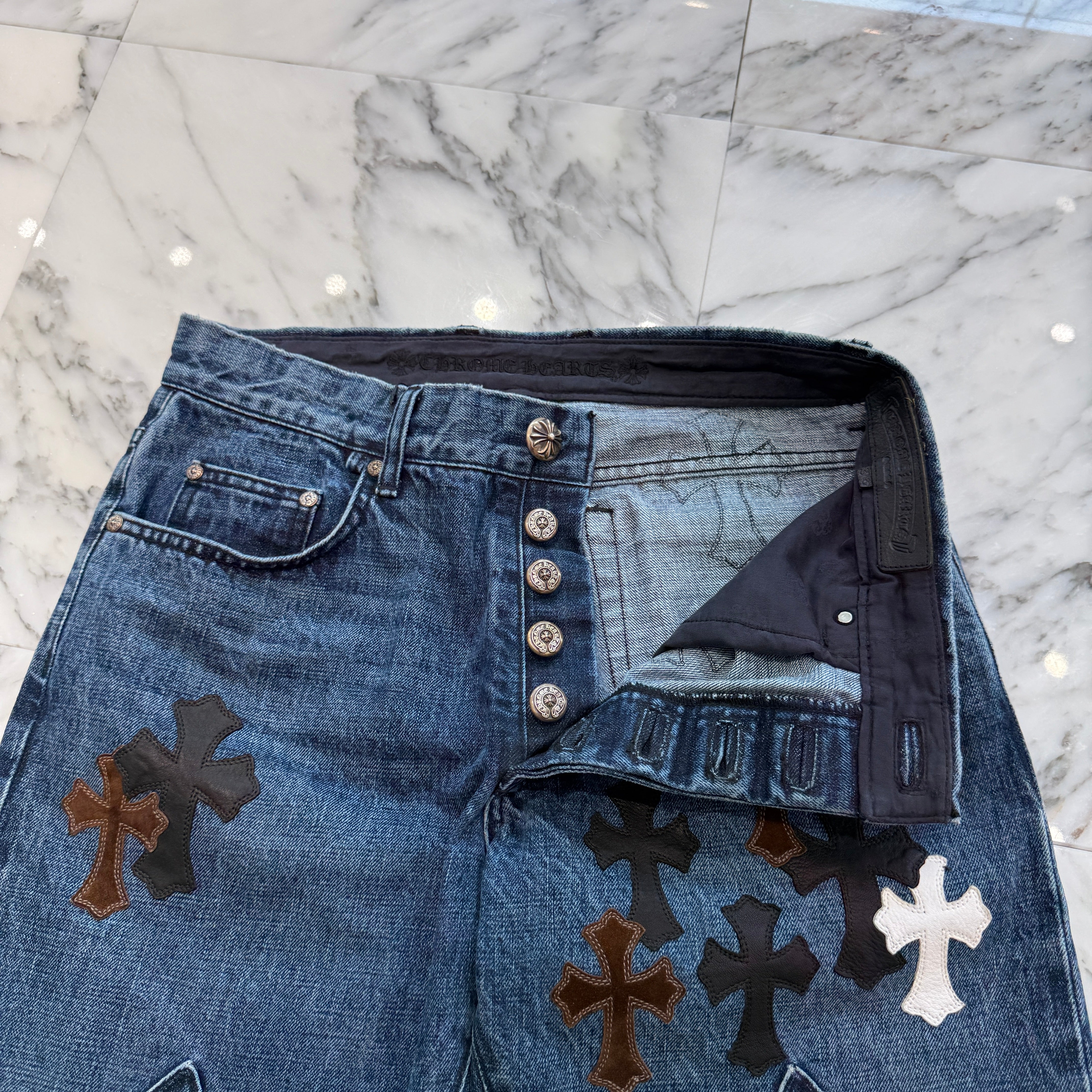 CHROME HEARTS Multi Leather Cross Patch Cross Ball Button Flare Knee Denim Pants Size 33 クロムハーツ マルチレザークロスパッチ クロスボールボタン フレアニー デニムパンツ サイズ33