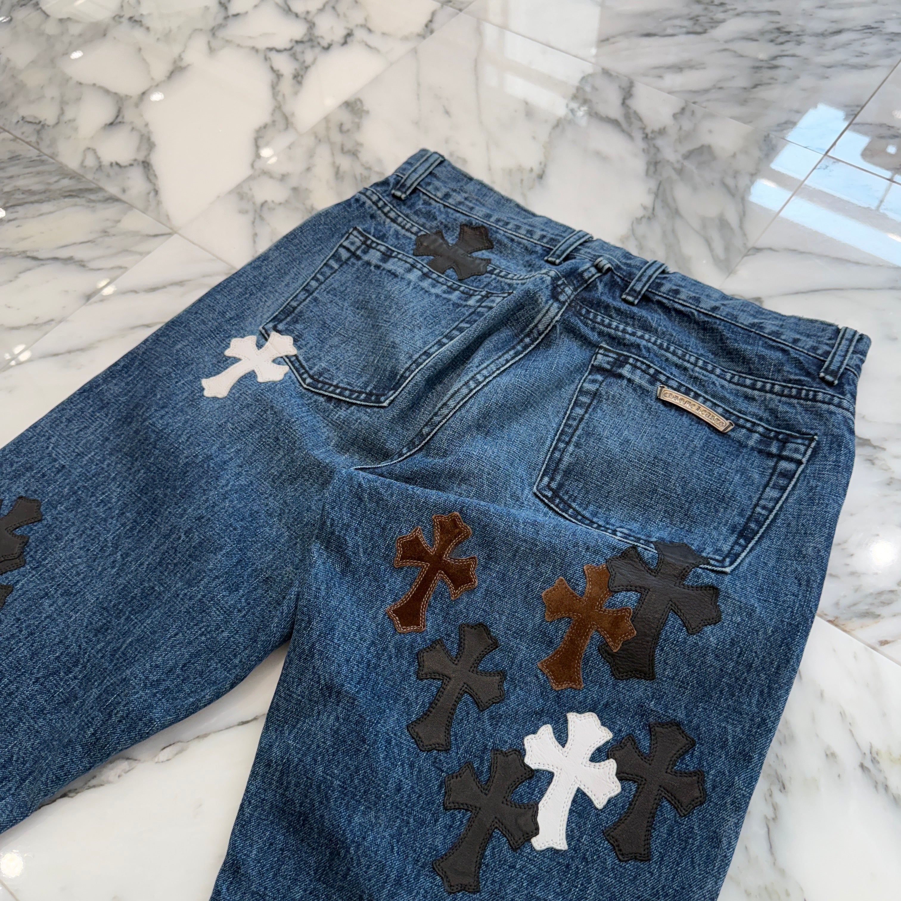 CHROME HEARTS Multi Leather Cross Patch Cross Ball Button Flare Knee Denim Pants Size 33 クロムハーツ マルチレザークロスパッチ クロスボールボタン フレアニー デニムパンツ サイズ33