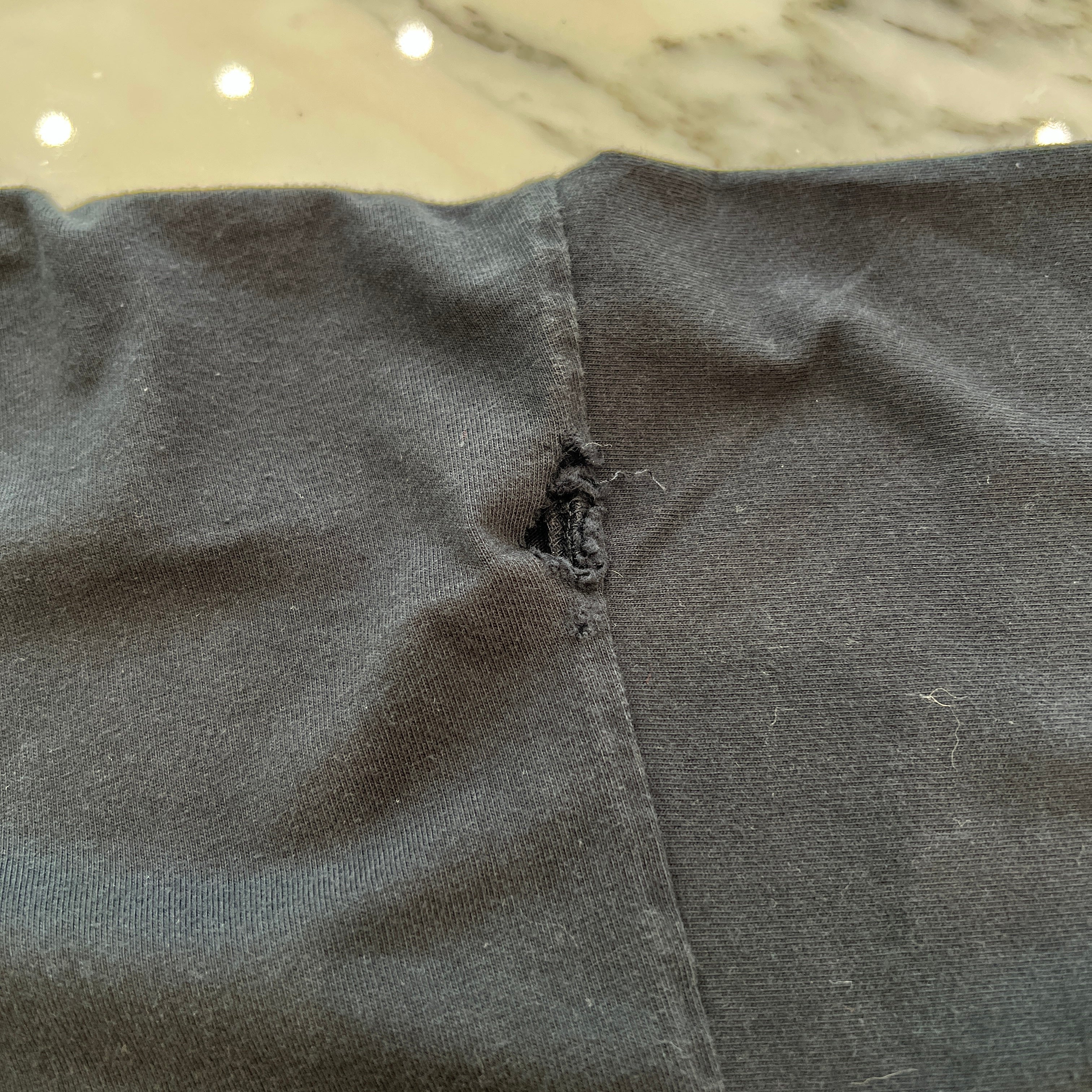 BALENCIAGA 2022SS Crushed Metal Logo Paint Tee 694575 TMV88 Size L バレンシアガ クラッシュ加工 メタルロゴ ペイント Tシャツ サイズL