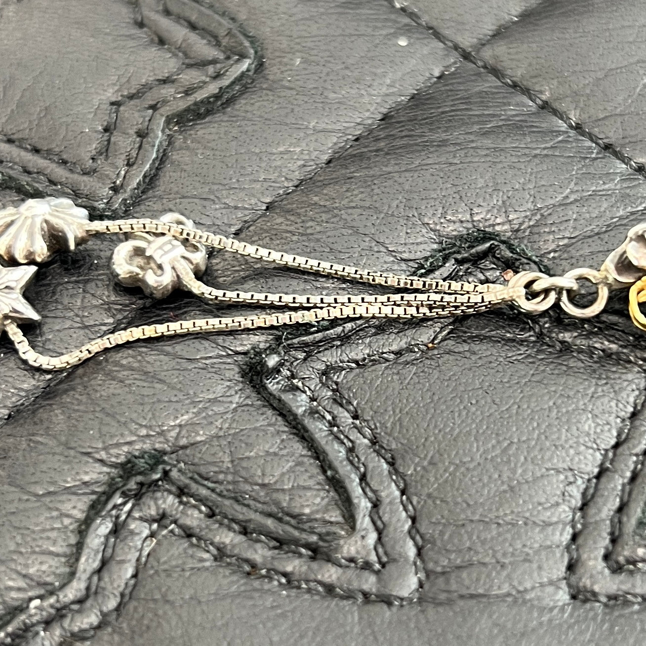 CHROME HEARTS 3 Chain Motifs JOJO EARRING クロムハーツ 3チェーンモチーフ ジョジョイヤリング