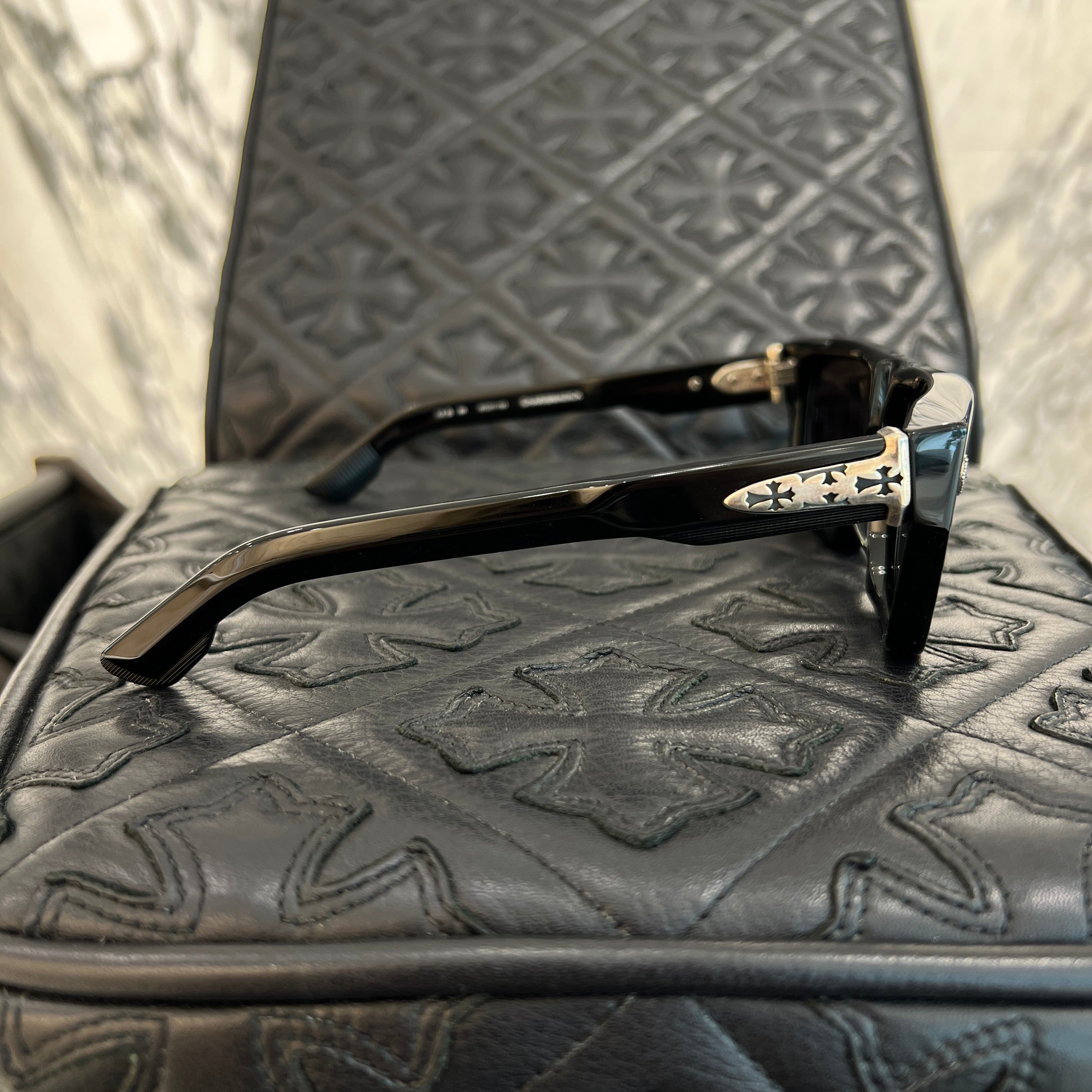 カリカリ　クロムハーツ　CHROMEHEART CHROME HEARTS CHARISMADICK Sunglasses Size 57□17-143 クロムハーツ