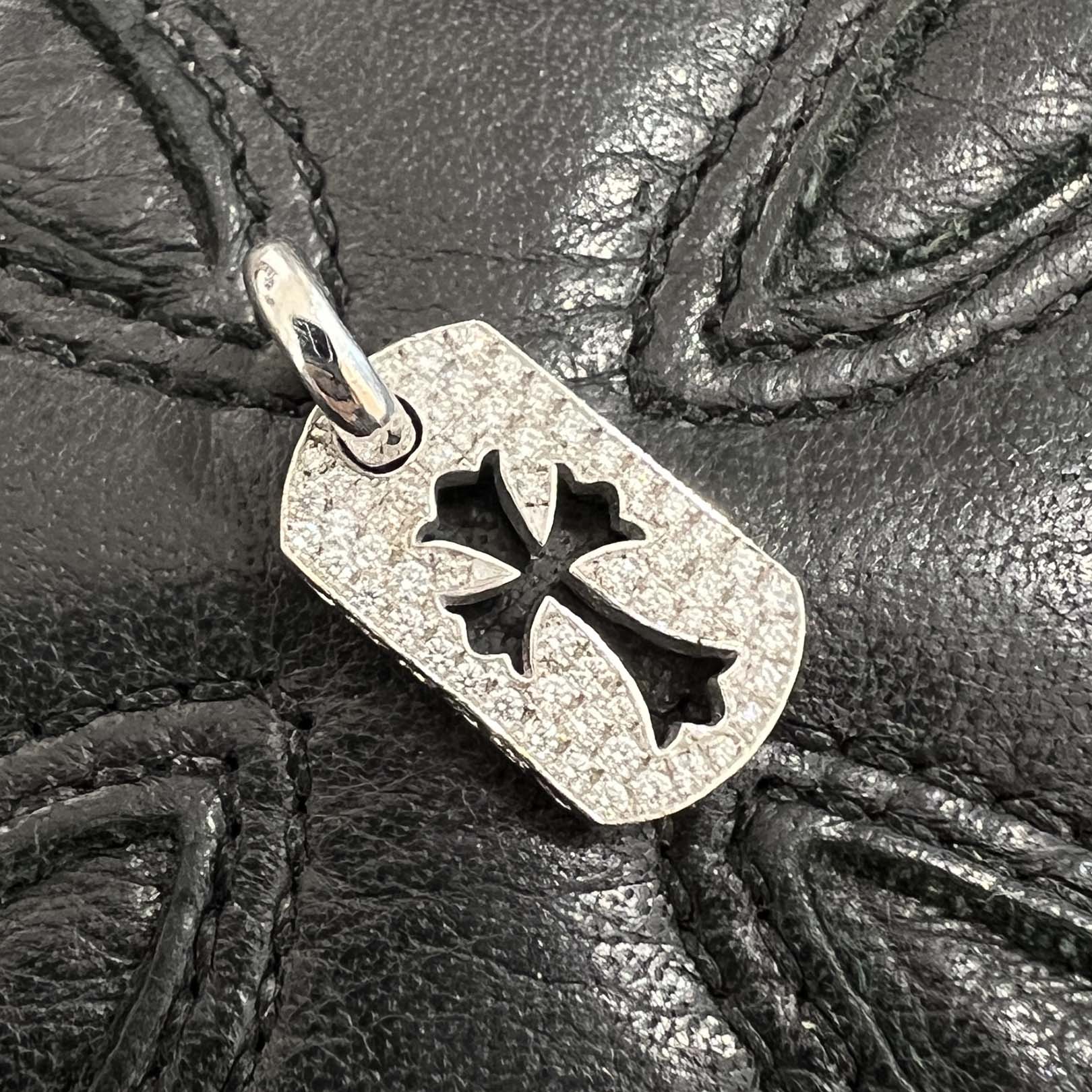 CHROME HEARTS 18K WG Tiny Cut Out Cross Dock Tag Pendant Charm Pave Diamond クロムハーツ 18K ホワイトゴールド タイニー カットアウトクロス ドッグタグ ペンダントチャーム パヴェダイヤモンド