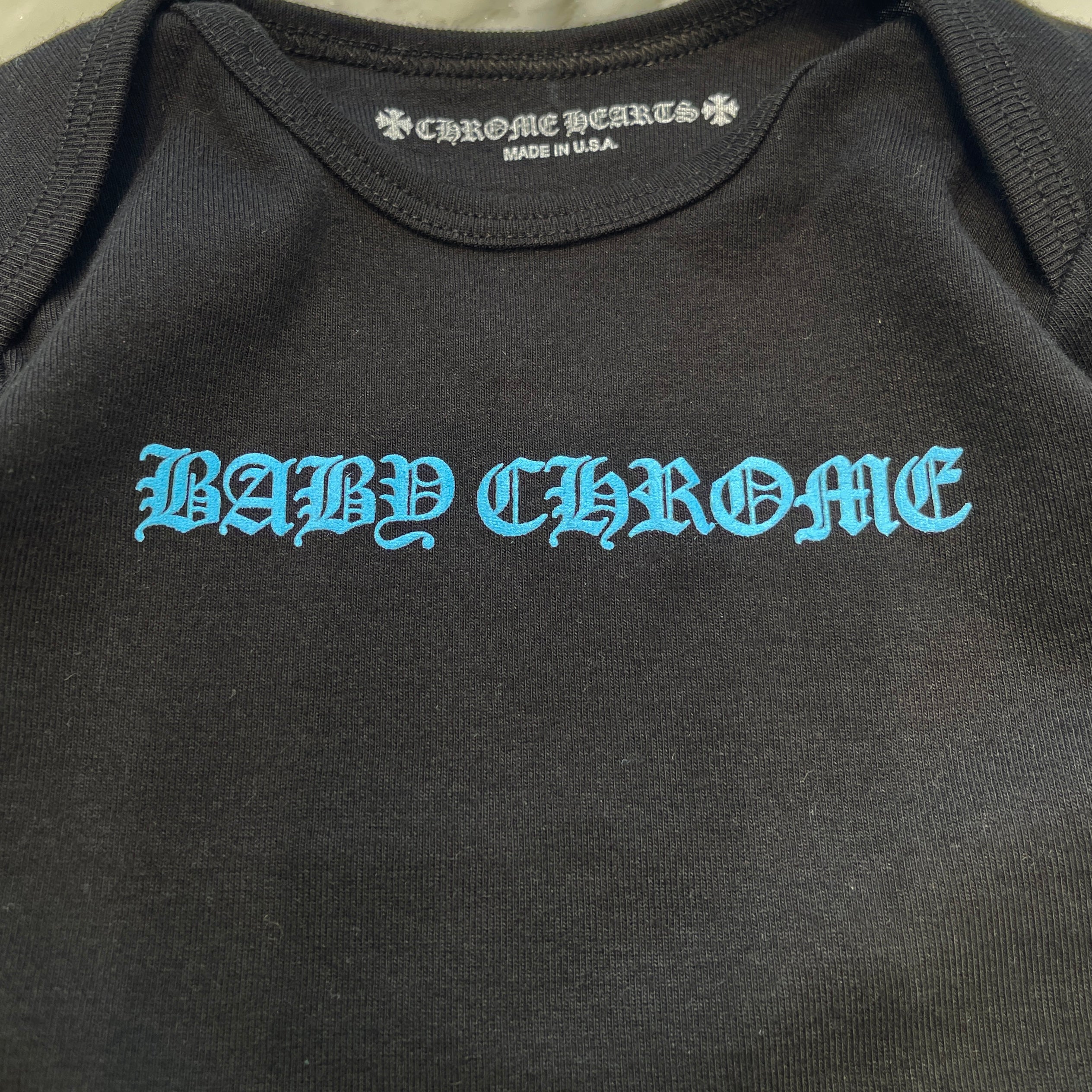 CHROME HEARTS Floral Cross Back Scroll Label Baby Long Sleeve Tee Size 6M（52/40）クロムハーツ フローラルクロス バックスクロールラベル ベビー ロングスリーブTシャツ サイズ6マンス（52/40）