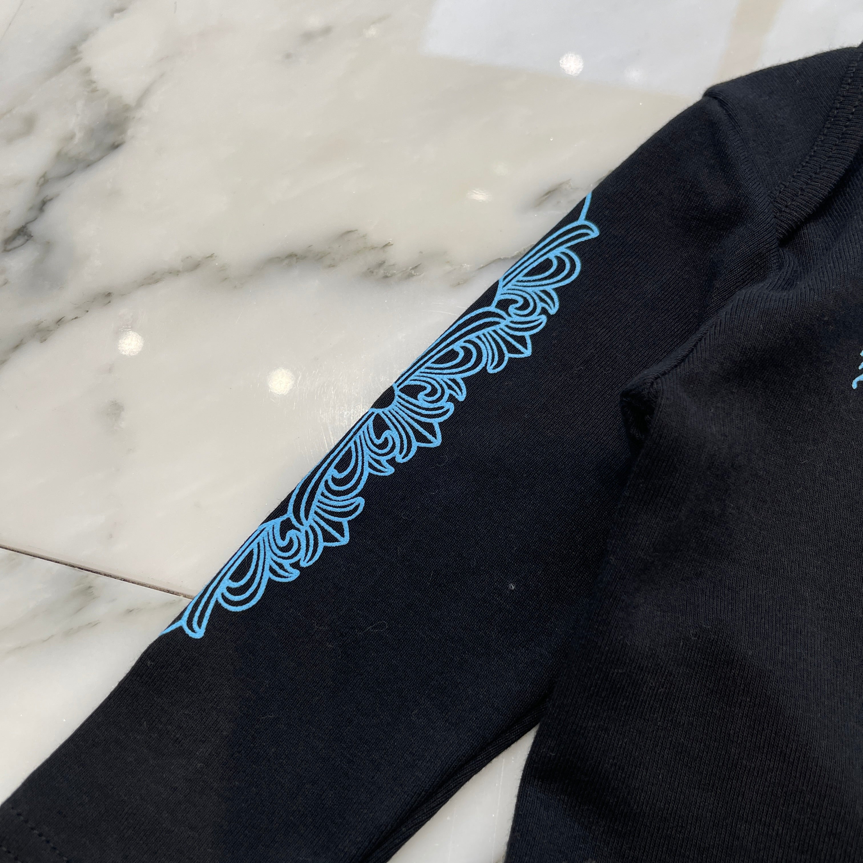 CHROME HEARTS Floral Cross Back Scroll Label Baby Long Sleeve Tee Size 6M（52/40）クロムハーツ フローラルクロス バックスクロールラベル ベビー ロングスリーブTシャツ サイズ6マンス（52/40）