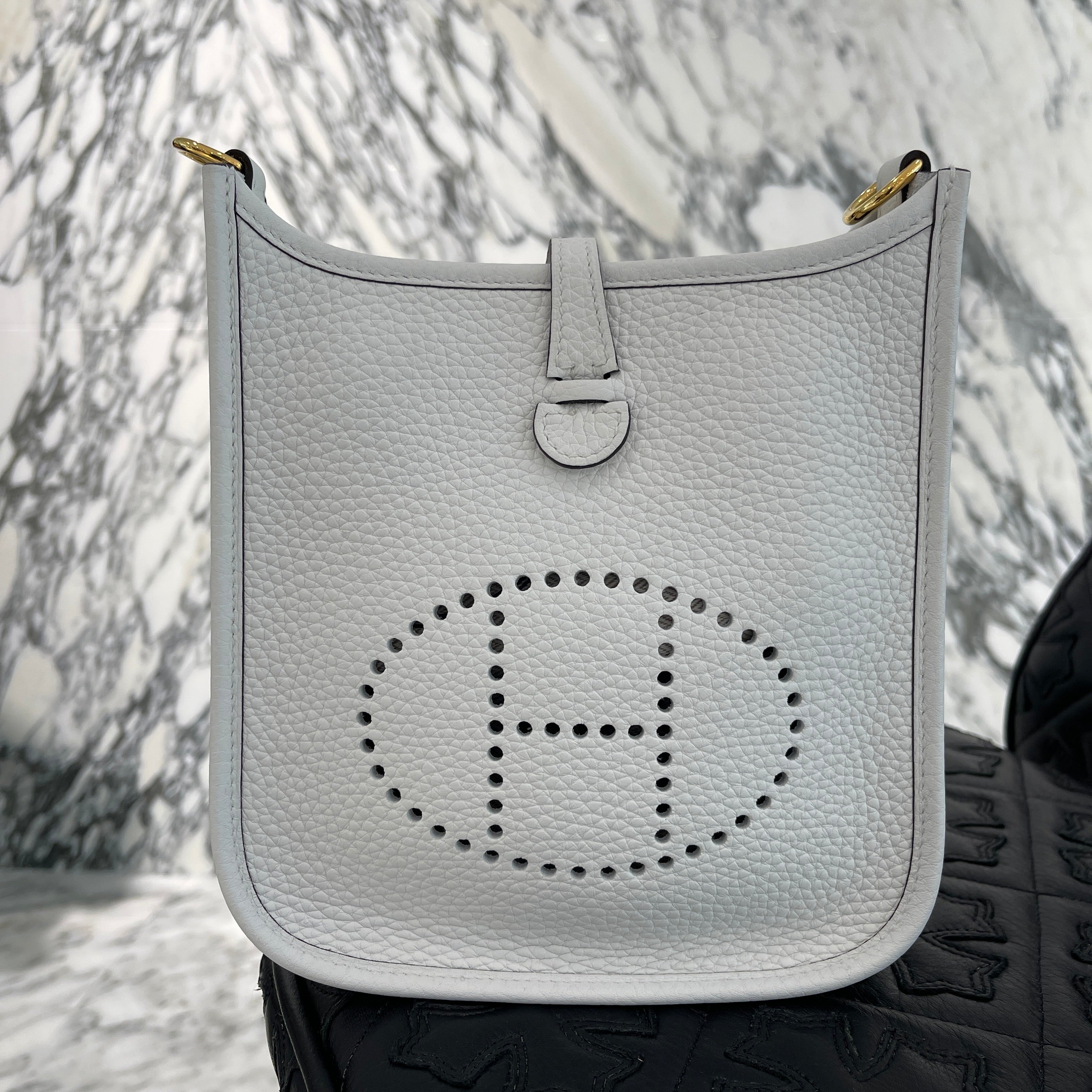 HERMES Evelyne TPM "Blue Pail" W刻印 エルメス エブリン TPM "ブルーペール" レザーショルダーバッグ