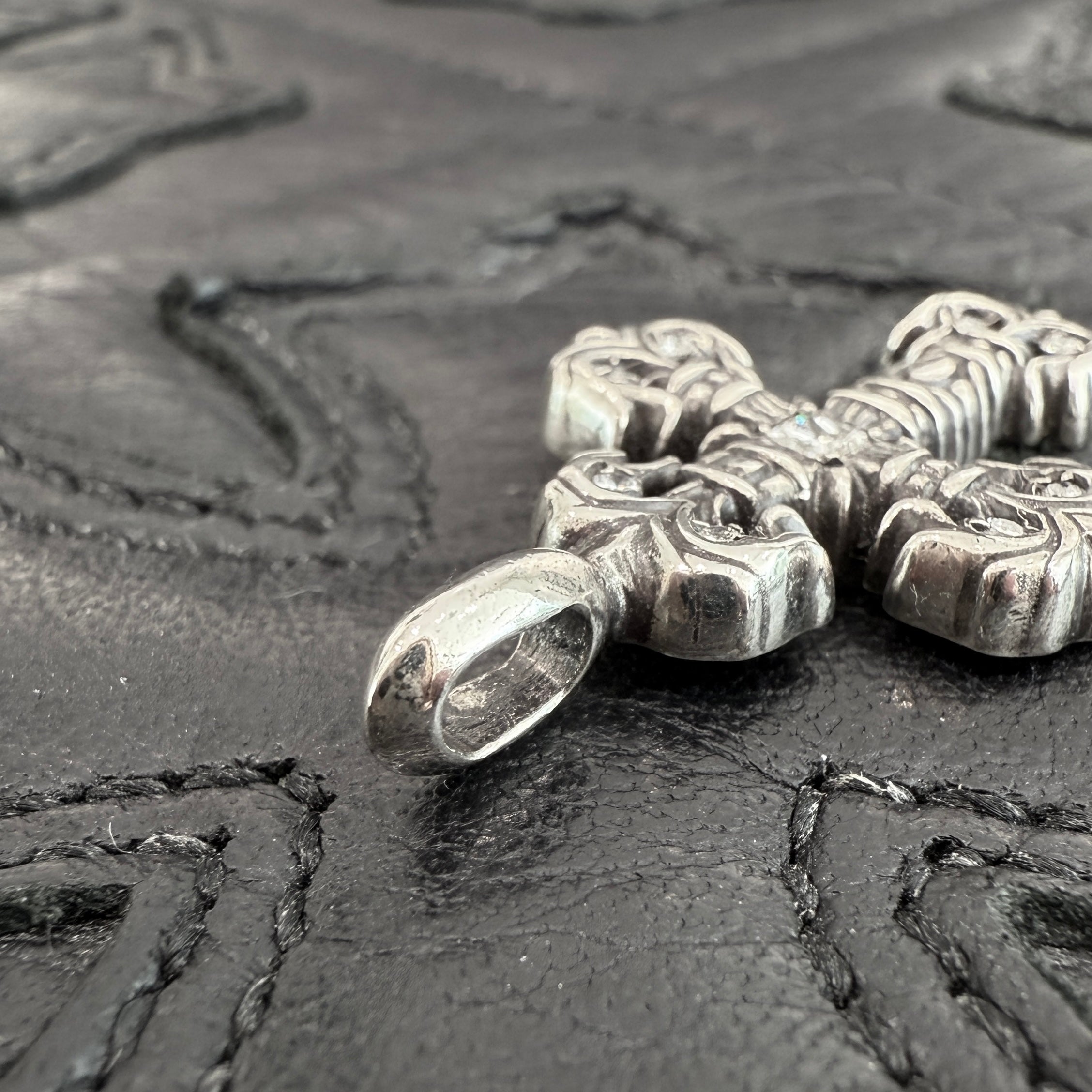 CHROME HEARTS Tiny Filigree Cross Pave Diamond Pendent Top クロムハーツ タイニー フィリグリークロス パヴェダイヤモンド ペンダント トップ