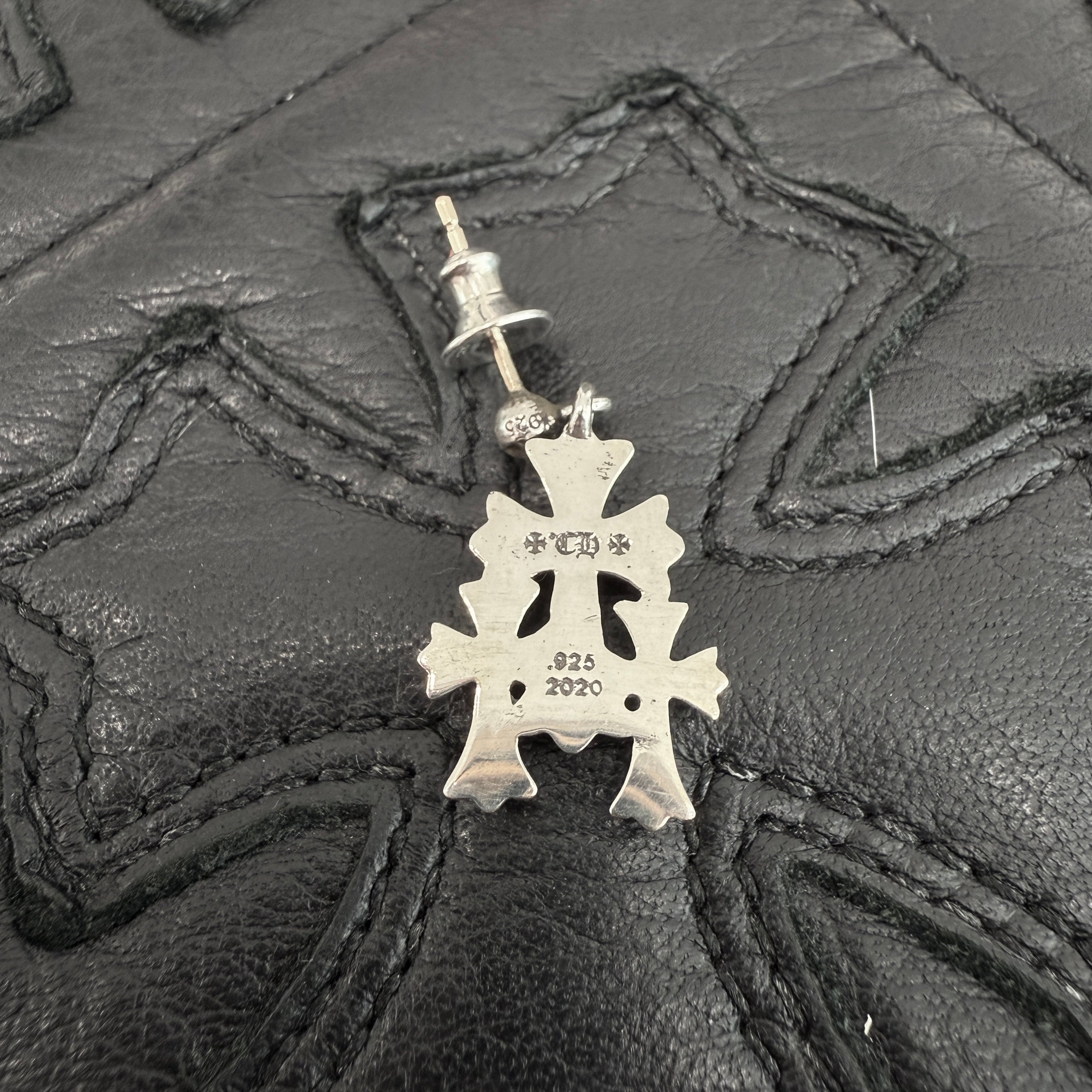 CHROME HEARTS 3 Cemetery Cross Earring クロムハーツ 3