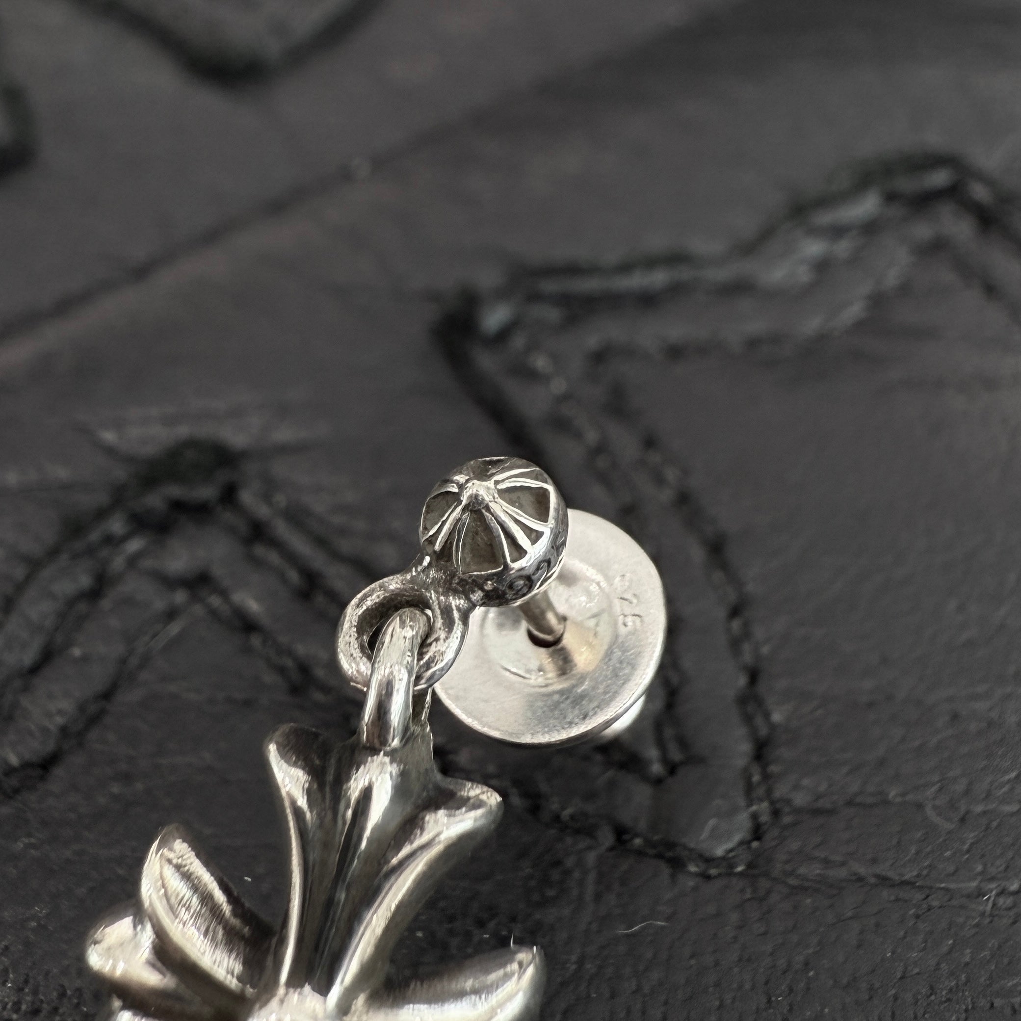 CHROME HEARTS 3 Cemetery Cross Earring クロムハーツ 3セメタリークロス イヤリング ピアス