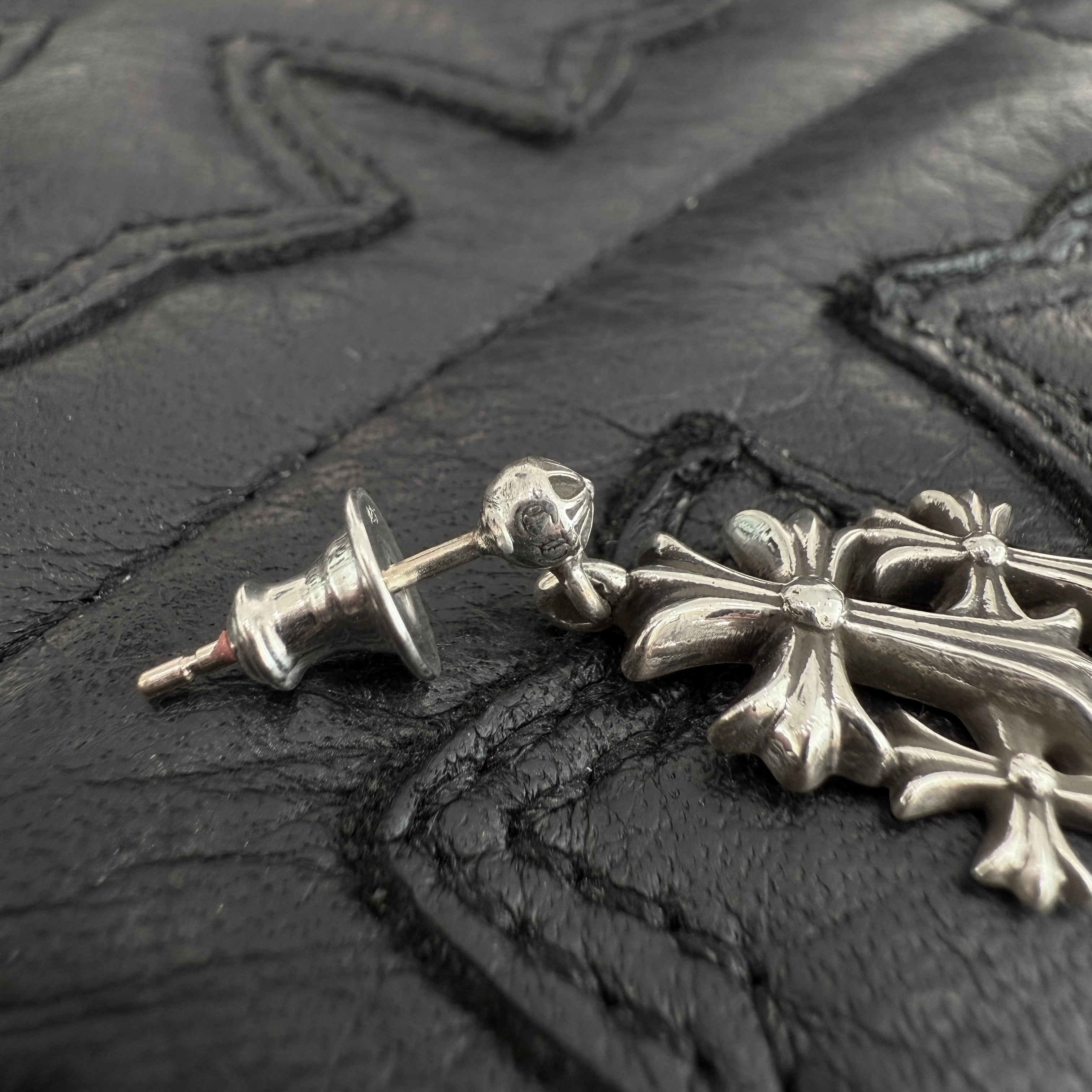 CHROME HEARTS 3 Cemetery Cross Earring クロムハーツ 3セメタリー