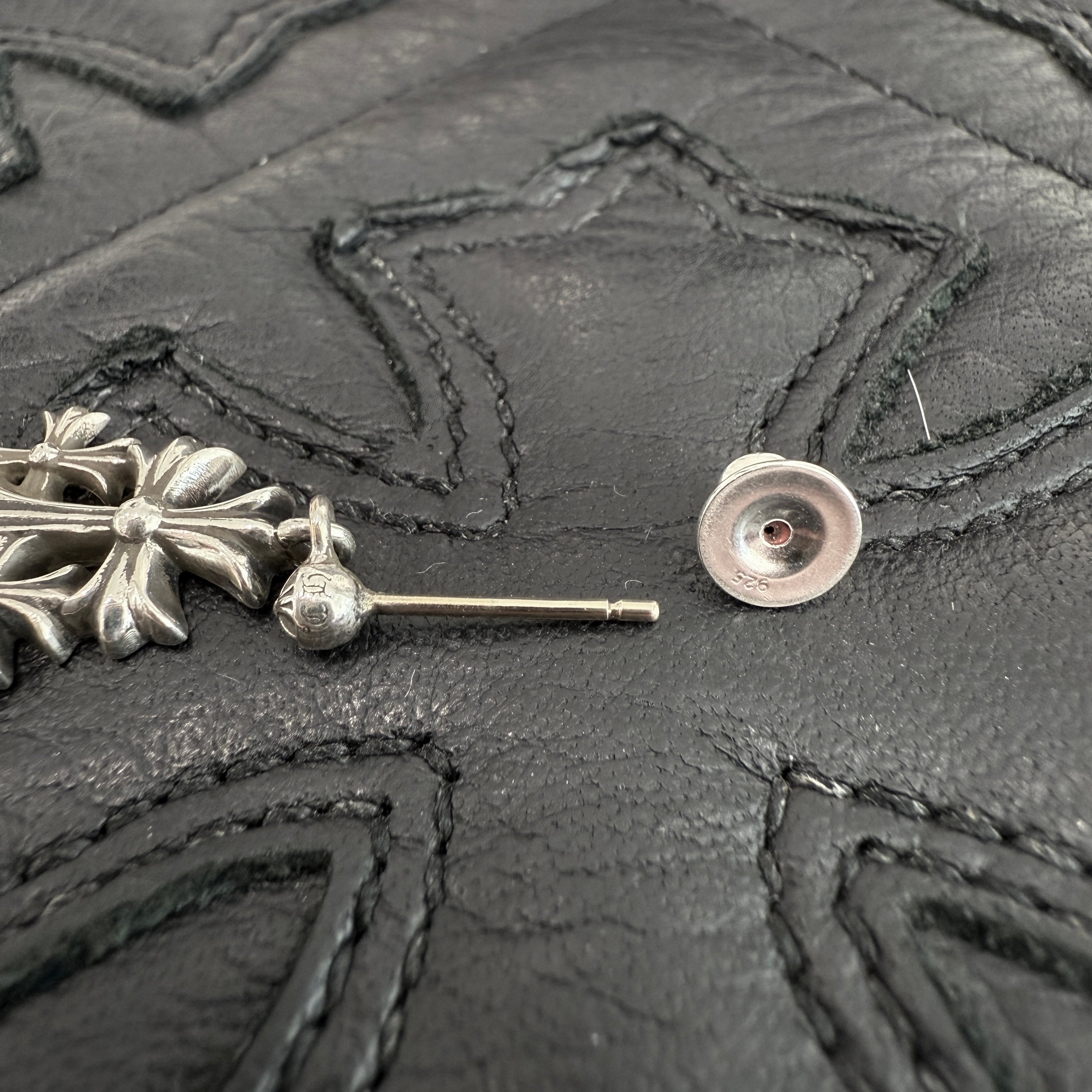 CHROME HEARTS 3 Cemetery Cross Earring クロムハーツ 3セメタリークロス イヤリング ピアス
