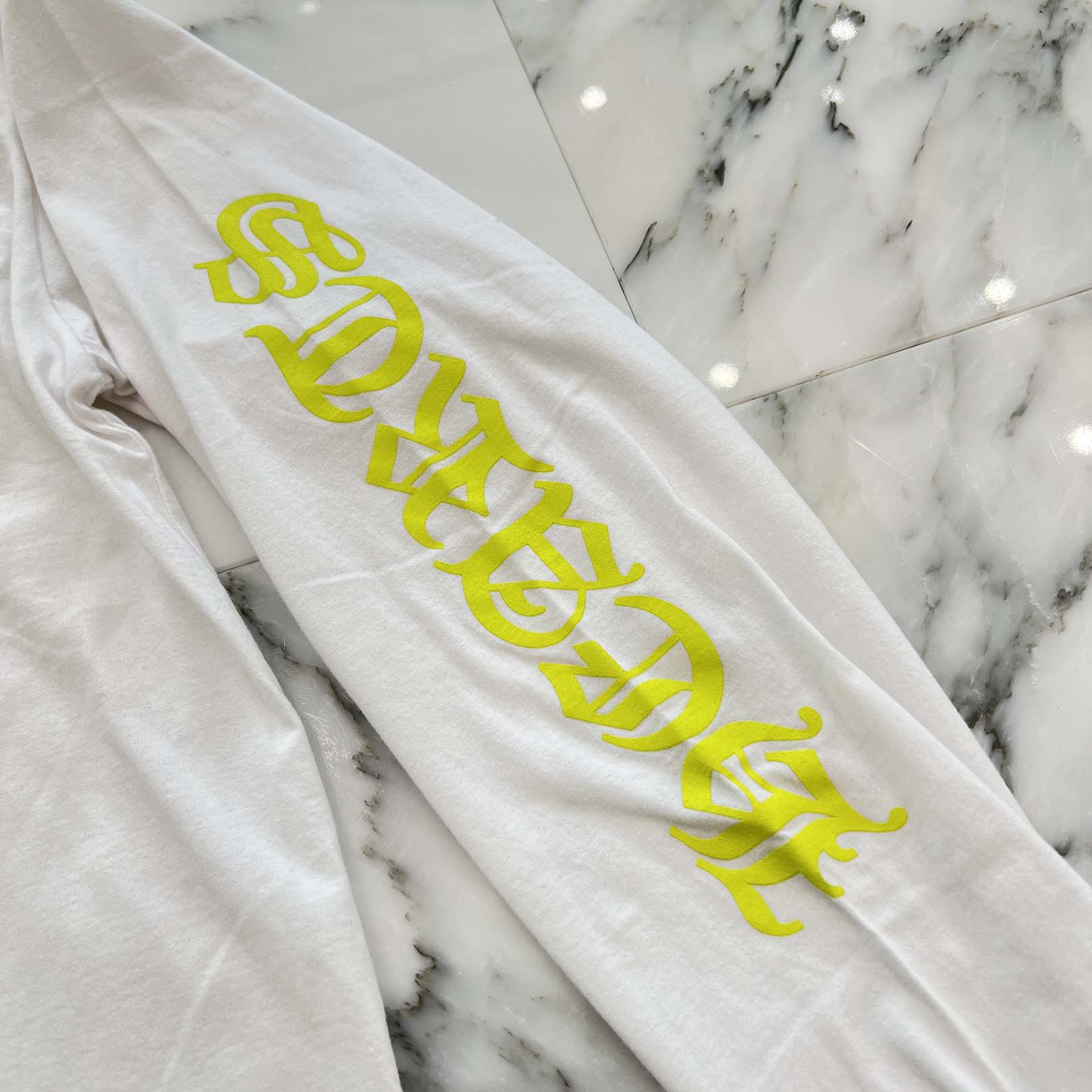 CHROME HEARTS Old English Neck Logo Neon Yellow Long Sleeve Tee Size L クロムハーツ オールドイングリッシュネックロゴネオンイエローロングスリーブTシャツ サイズL