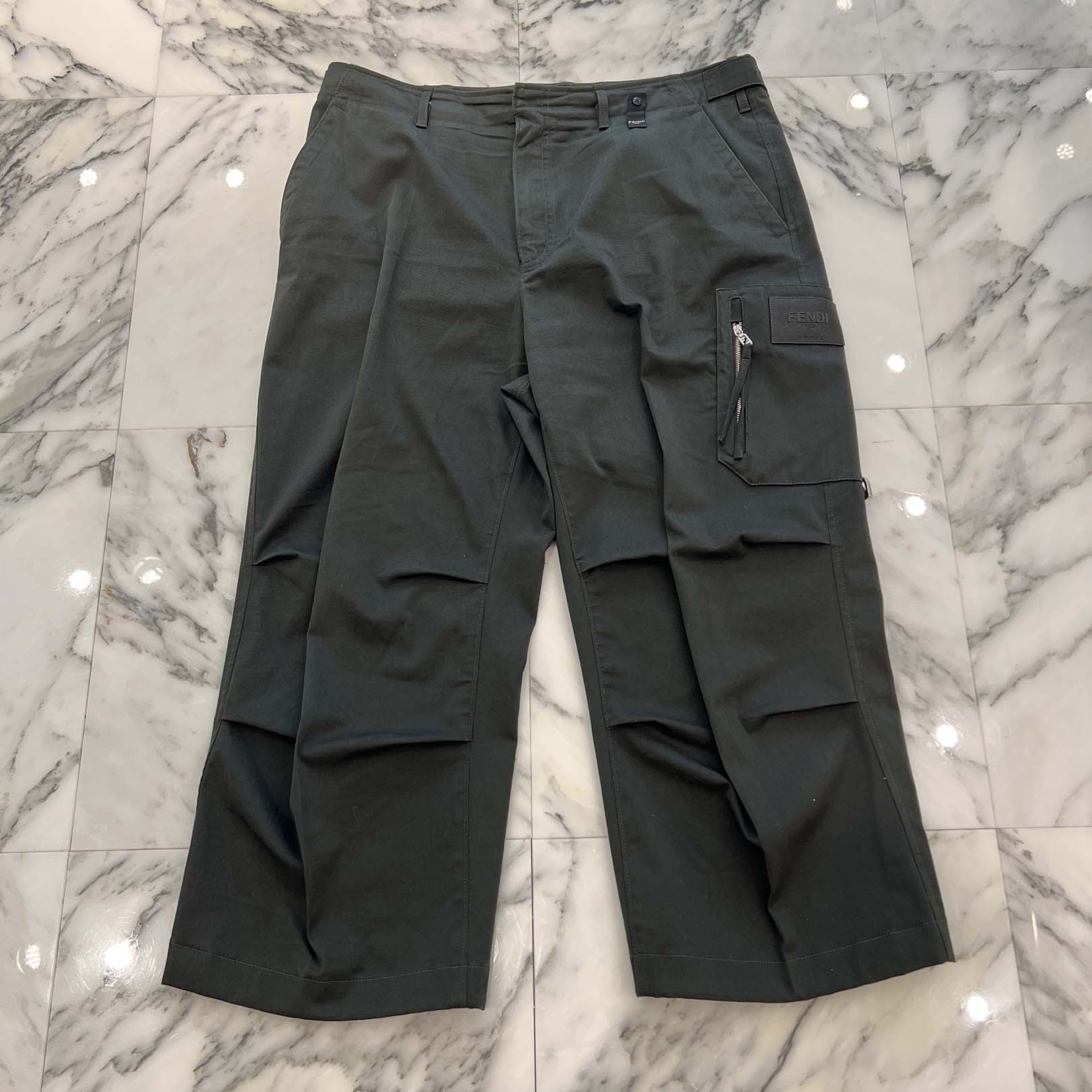 FENDI 2024AW Logo Patch Zip Pocket Cotton Pants FB0960 AQMV Size 52 フェンディ ロゴパッチ ジップポケット コットンパンツ サイズ52